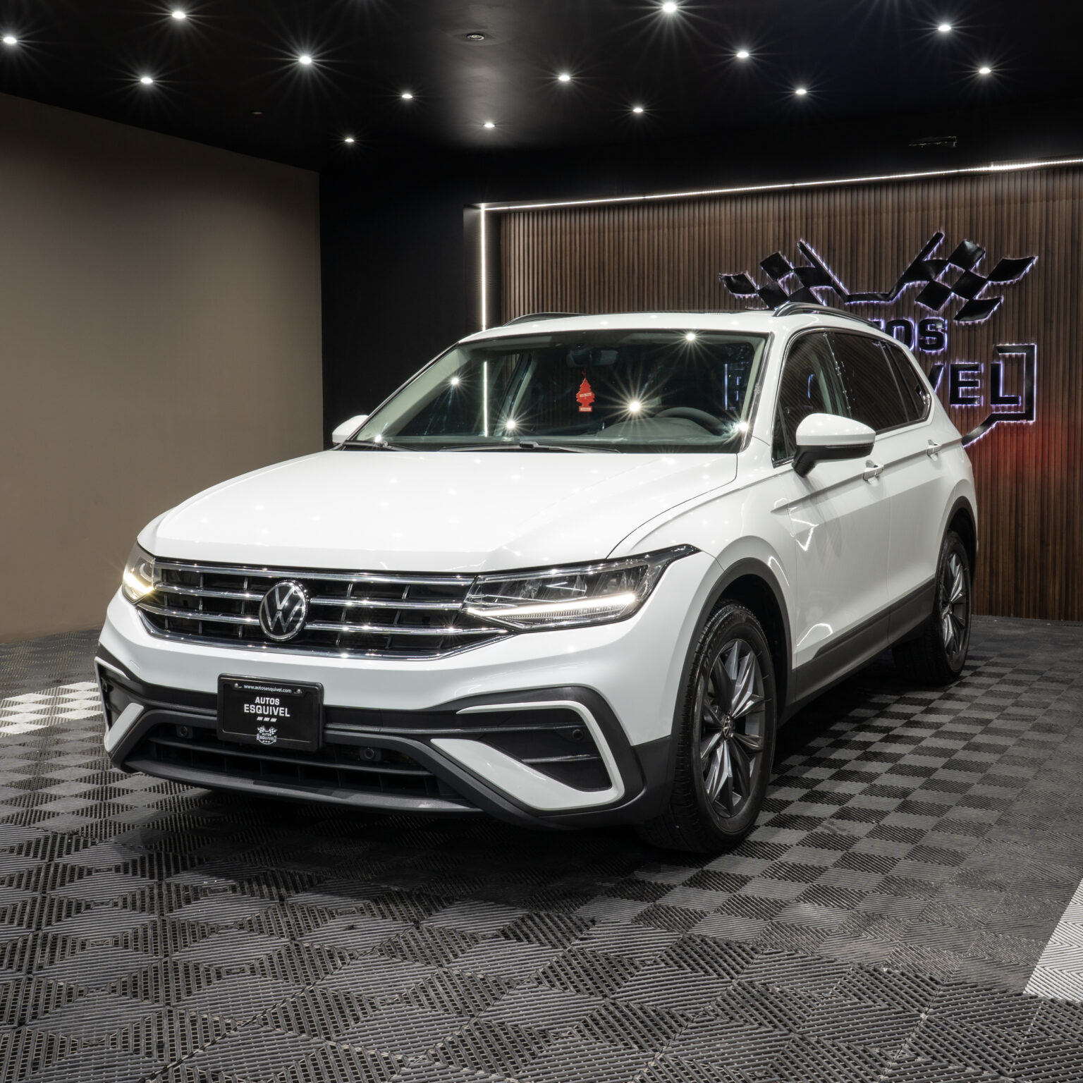 VOLKSWAGEN TIGUAN 2022 - Image 6