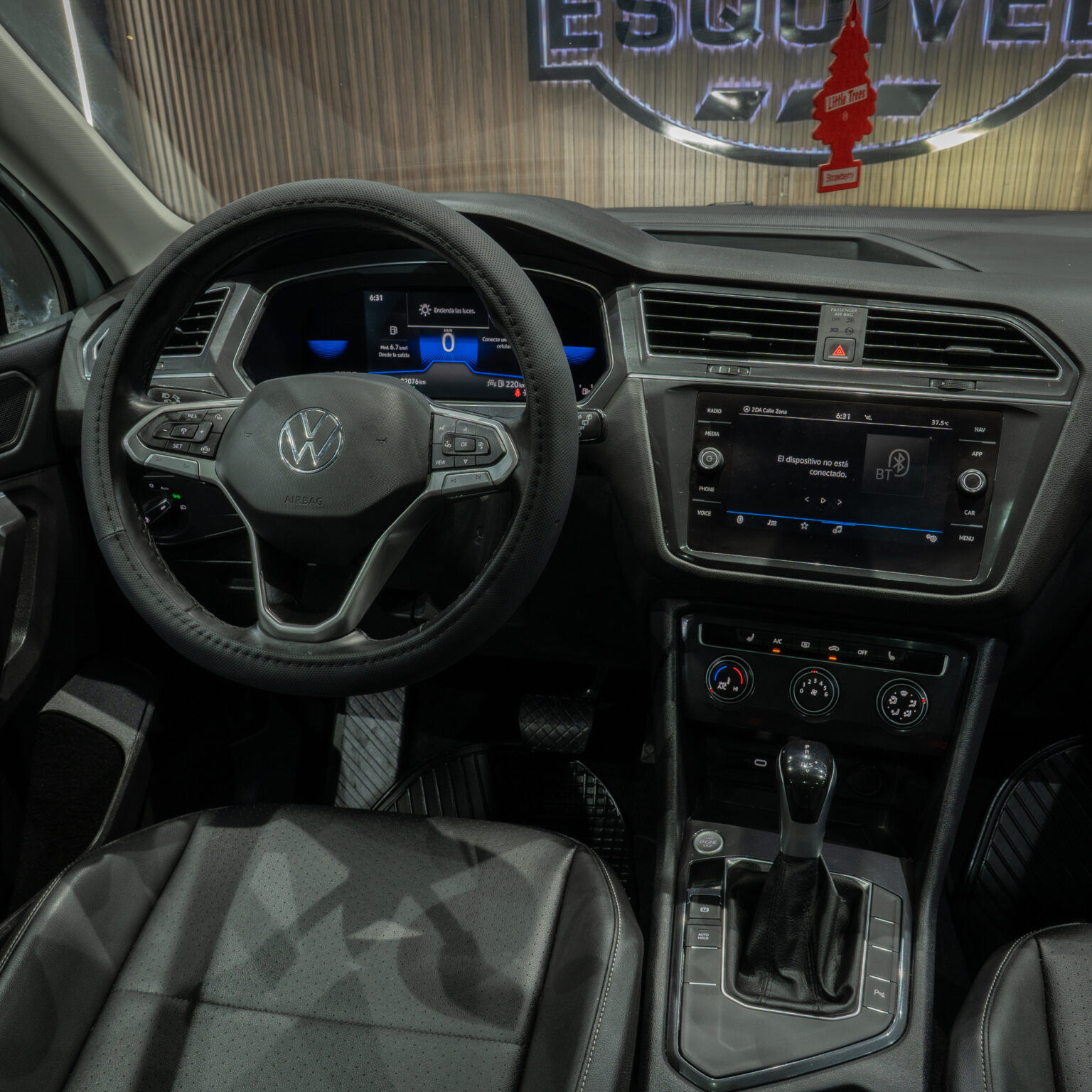 VOLKSWAGEN TIGUAN 2022 - Image 7