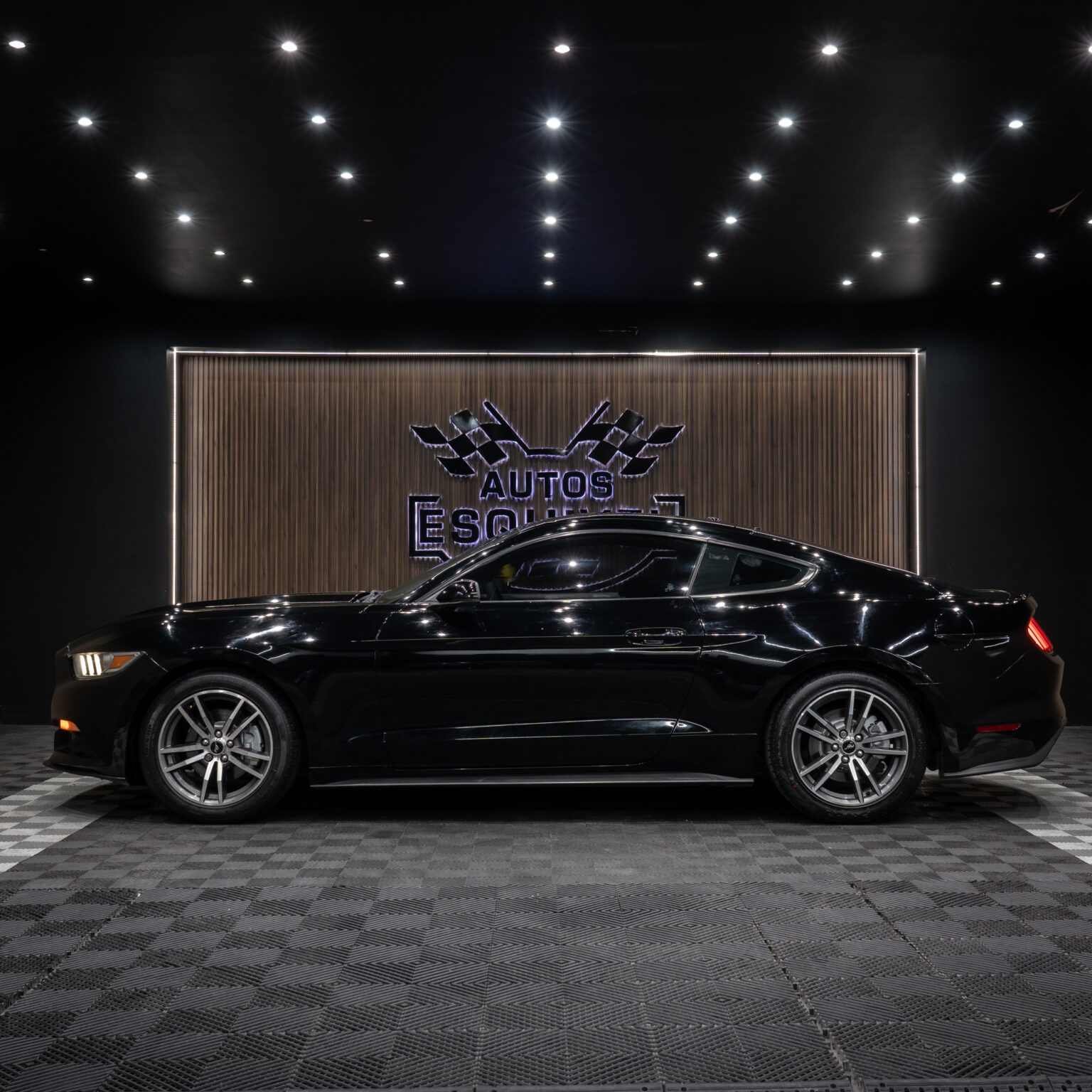 FORD MUSTANG 2017 - Image 2