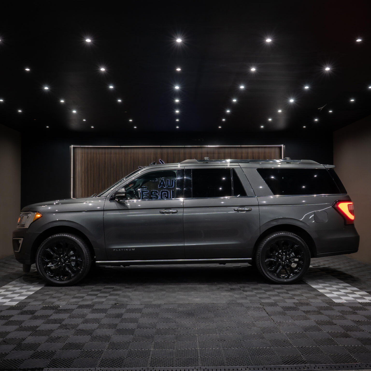 FORD EXPEDITION PLATINUM 2018 - Image 2