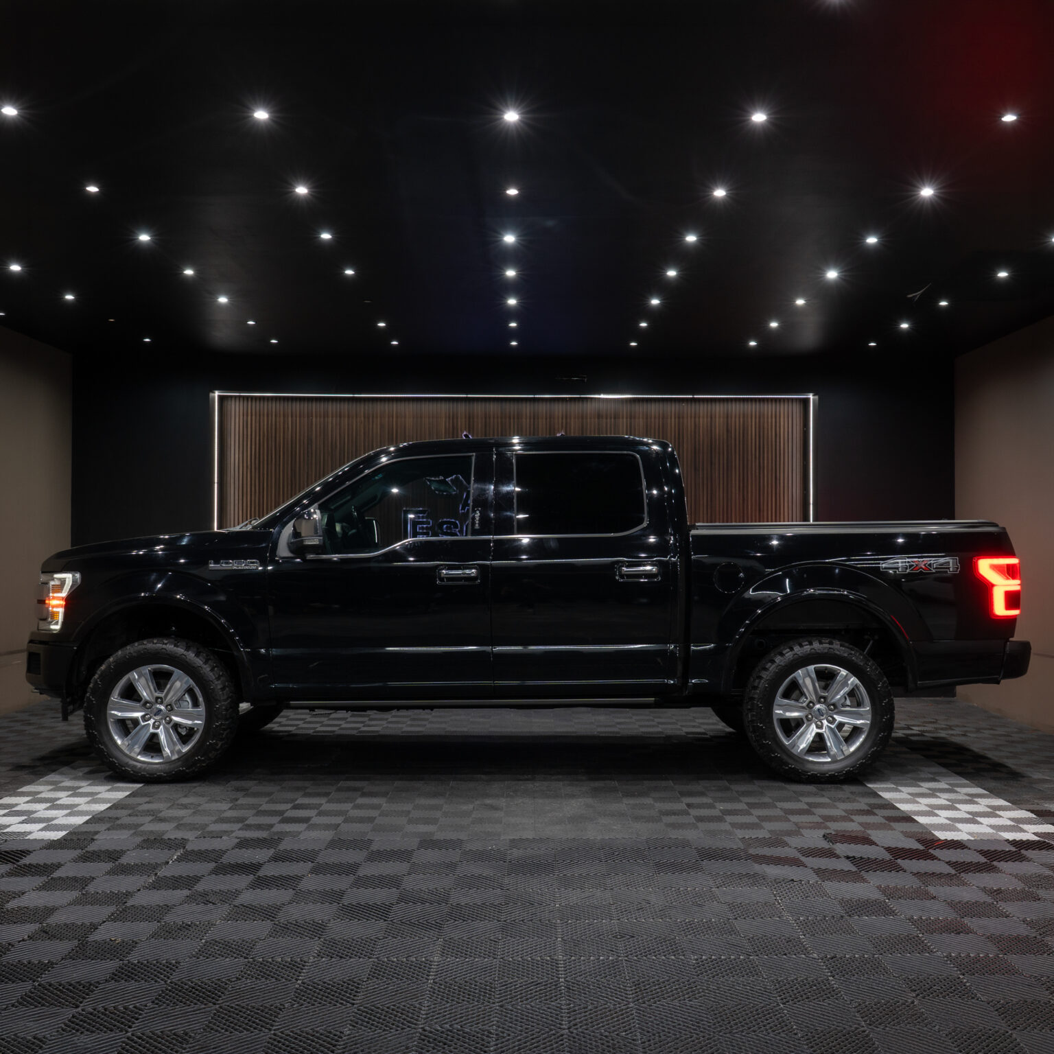 FORD LOBO PLATINUM 2018 - Image 2
