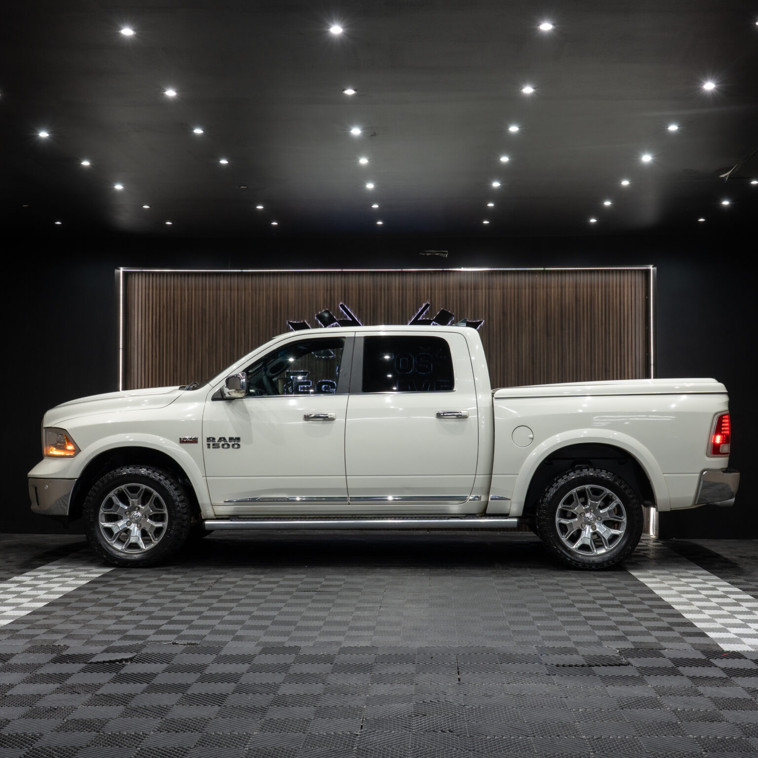 DODGE RAM LIMITED 2017 - Image 2