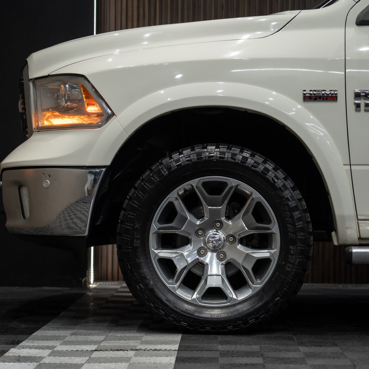 DODGE RAM LIMITED 2017 - Image 10