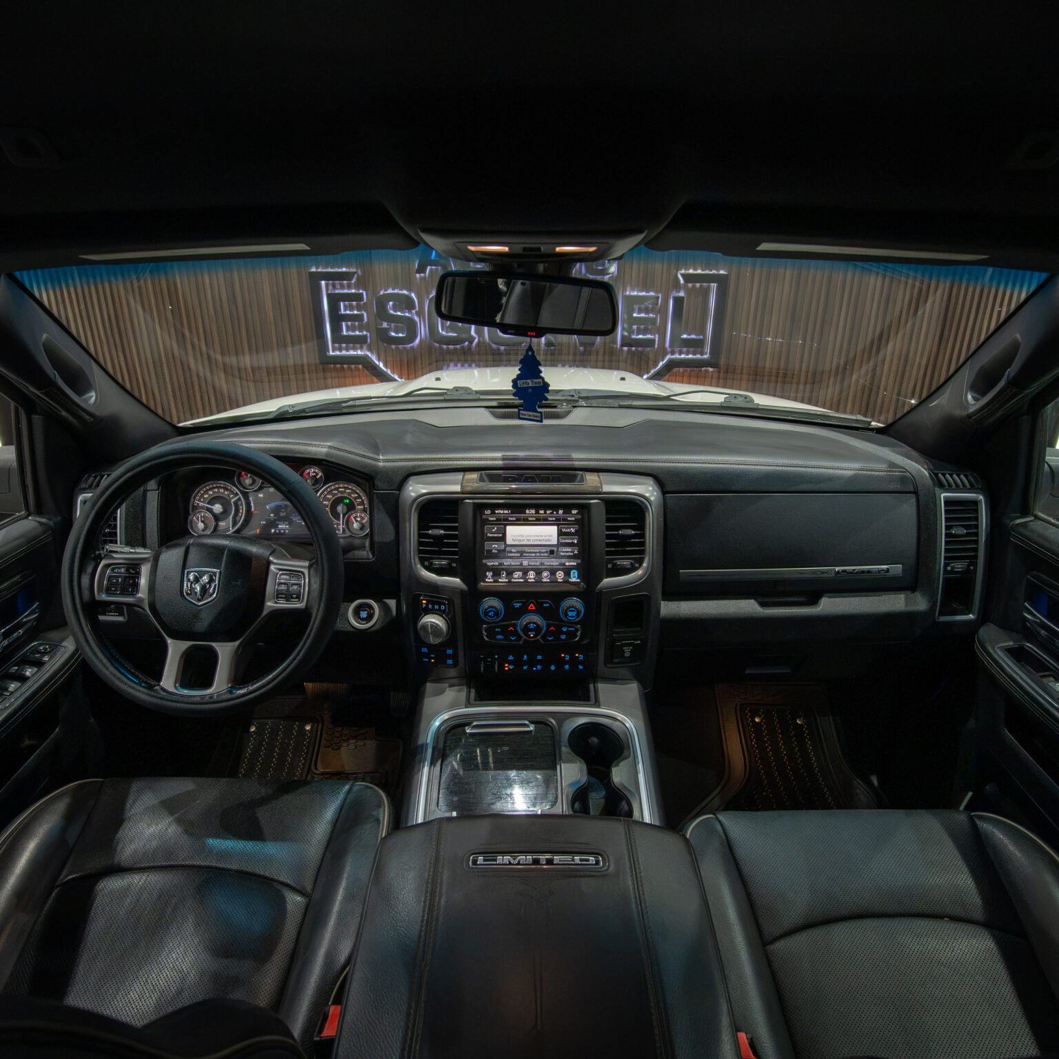 DODGE RAM LIMITED 2017 - Image 8
