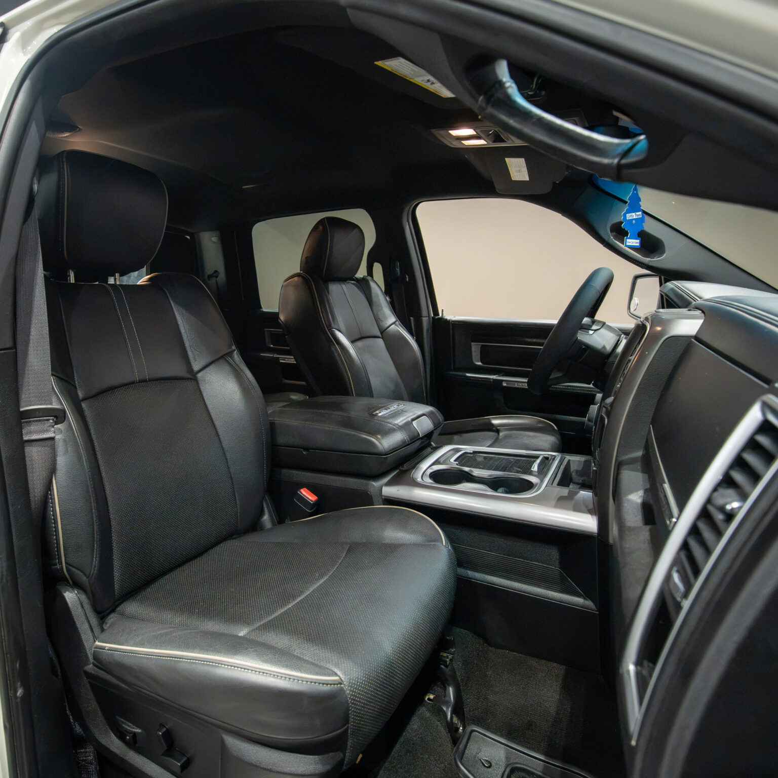 DODGE RAM LIMITED 2017 - Image 9
