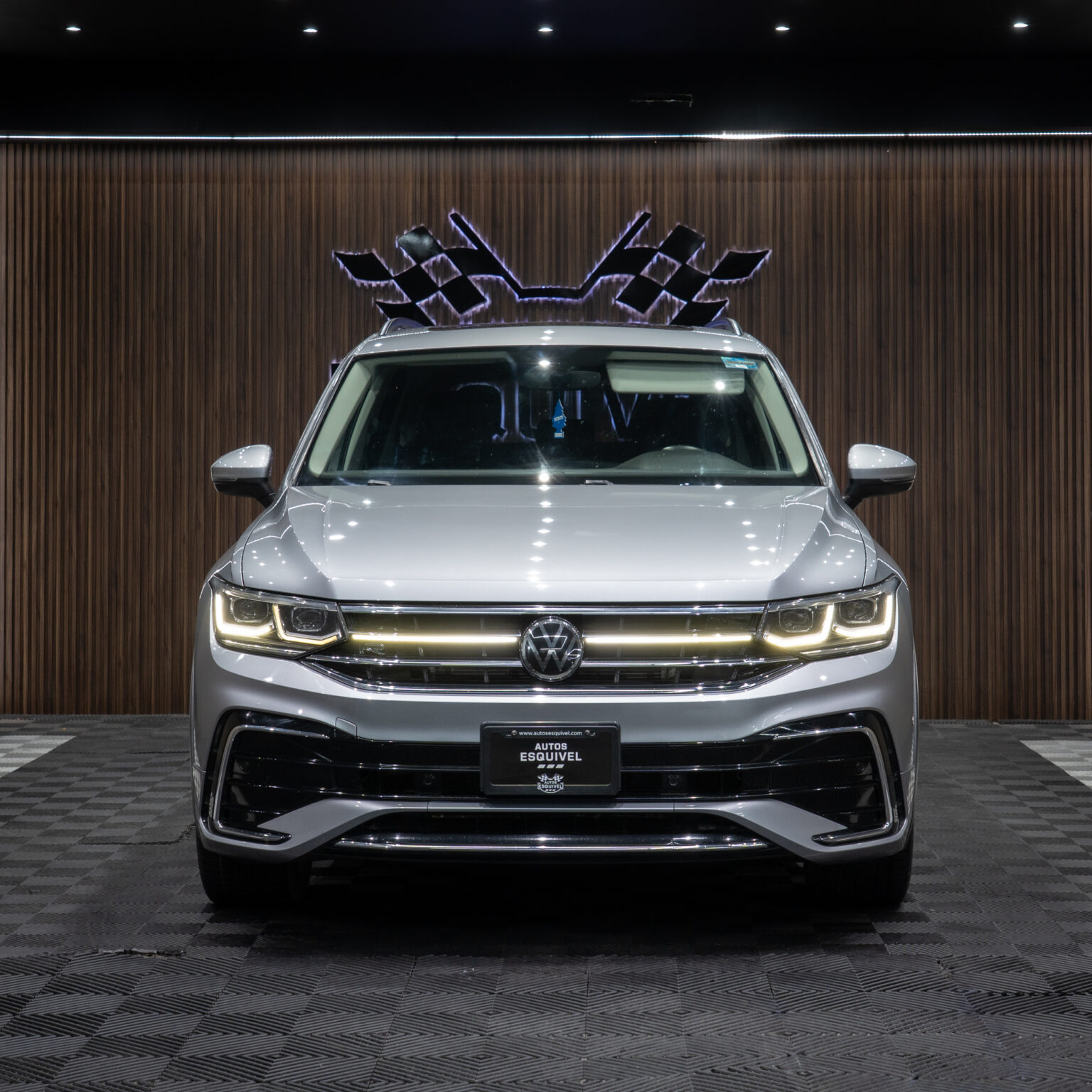 VOLKSWAGEN TIGUAN R LINE 2022 - Image 4