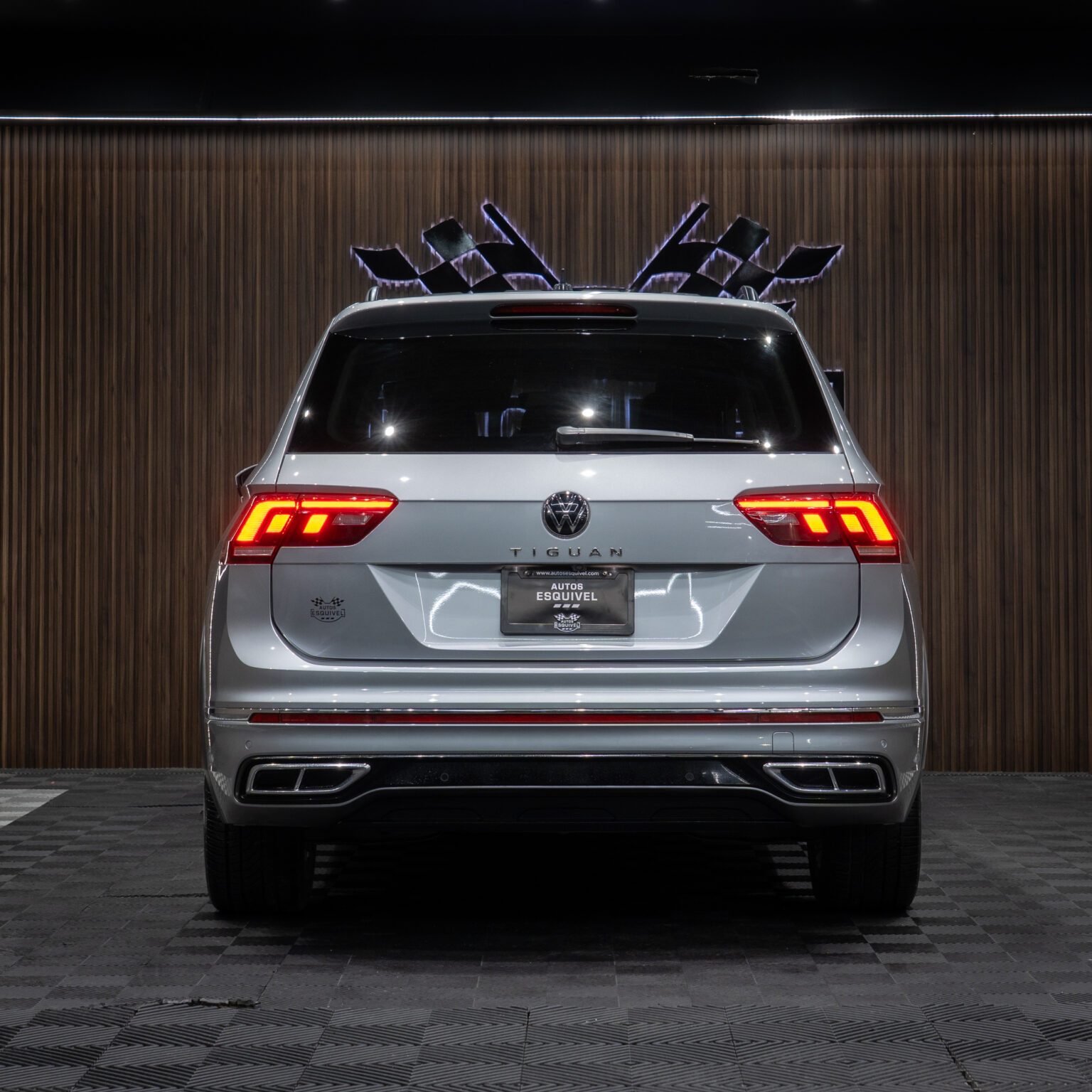 VOLKSWAGEN TIGUAN R LINE 2022 - Image 5