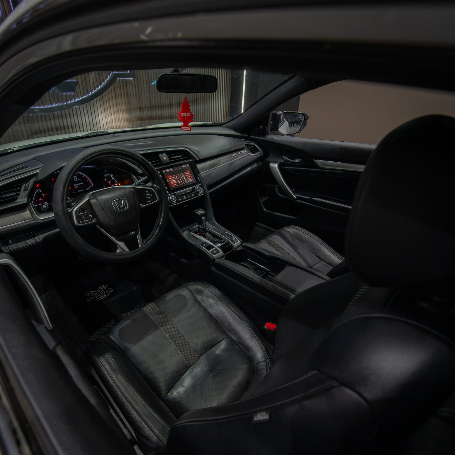 HONDA CIVIC TOURING 2020 - Image 9