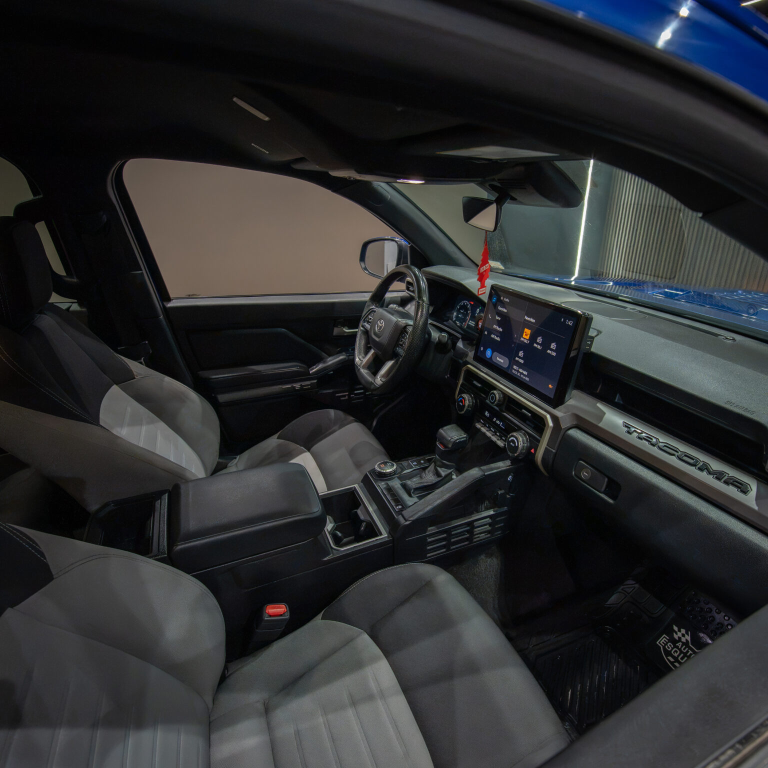 TOYOTA TACOMA TRD 2024 - Image 9