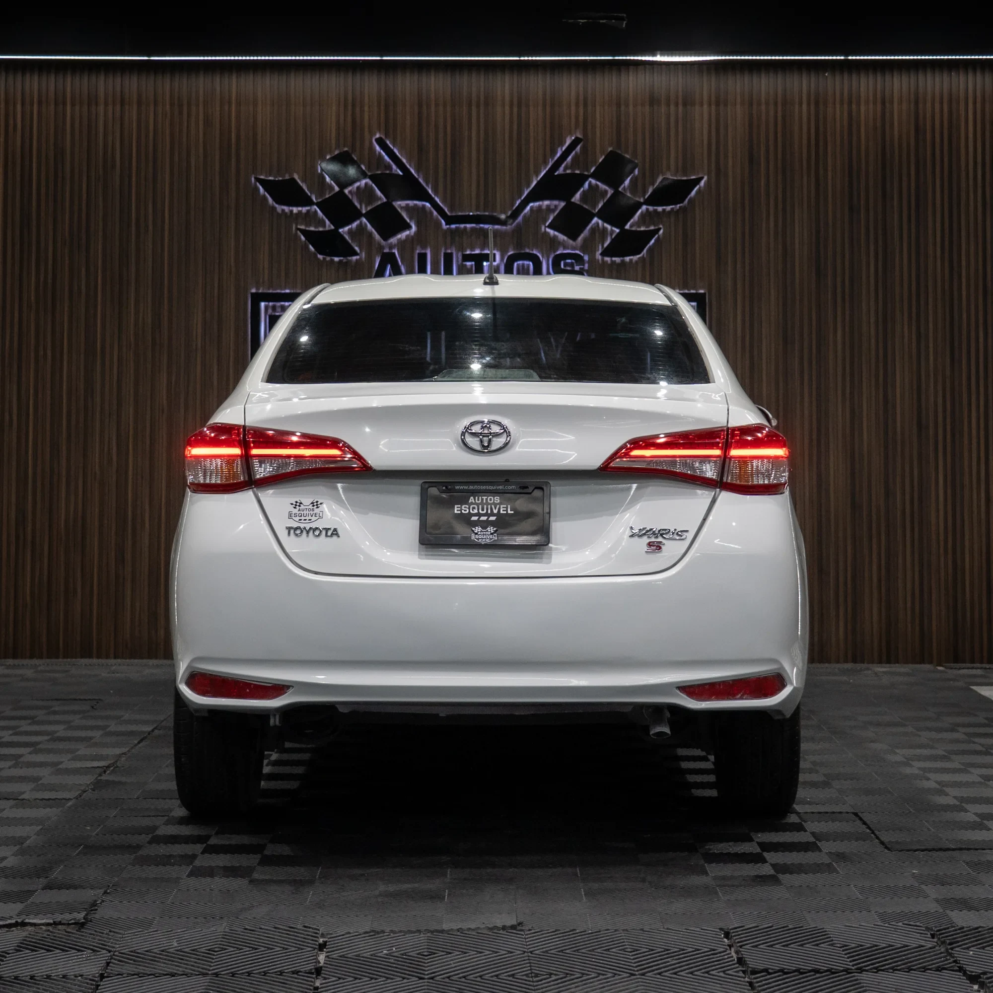 TOYOTA YARIS S 2022 - imagen 5