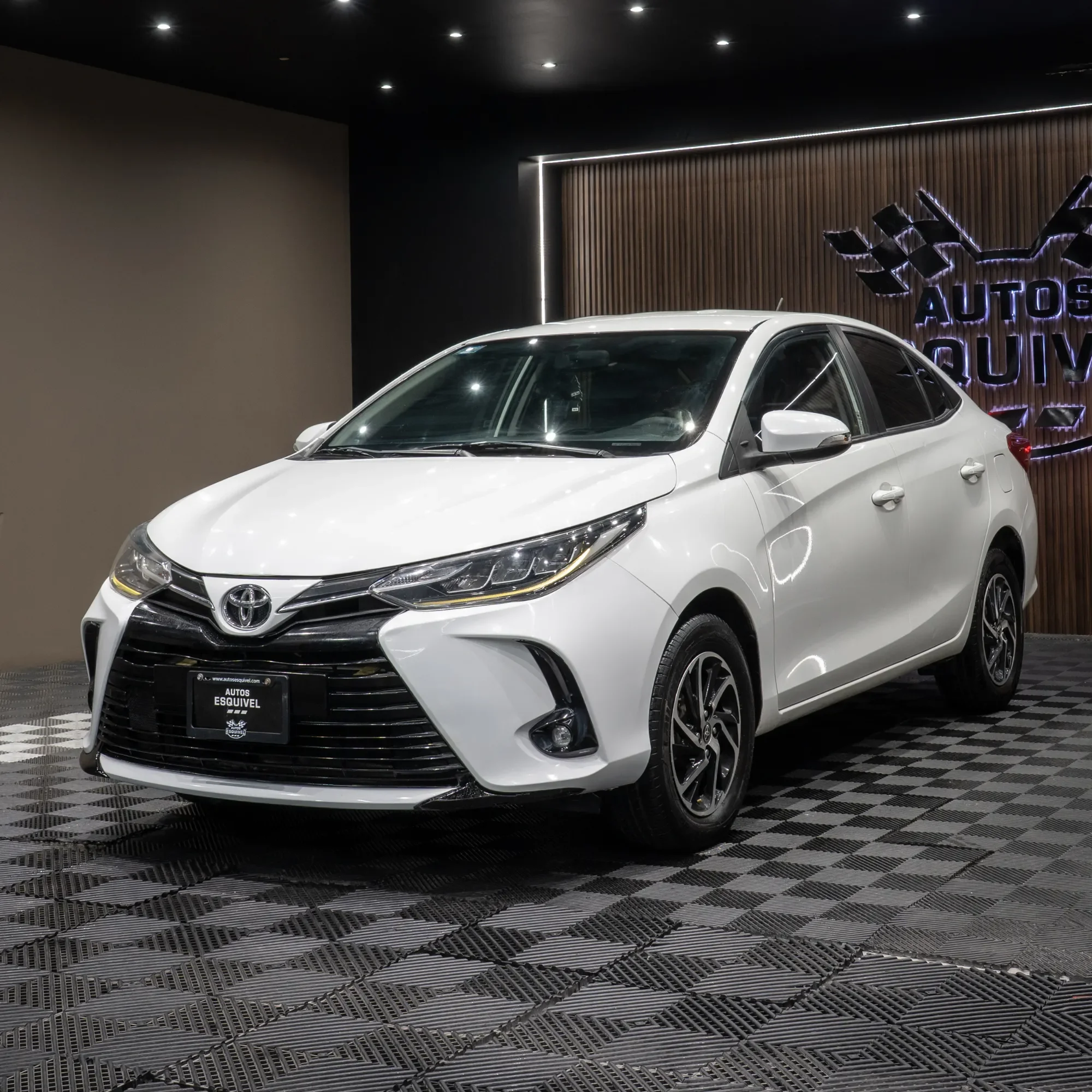TOYOTA YARIS S 2022 - imagen 6