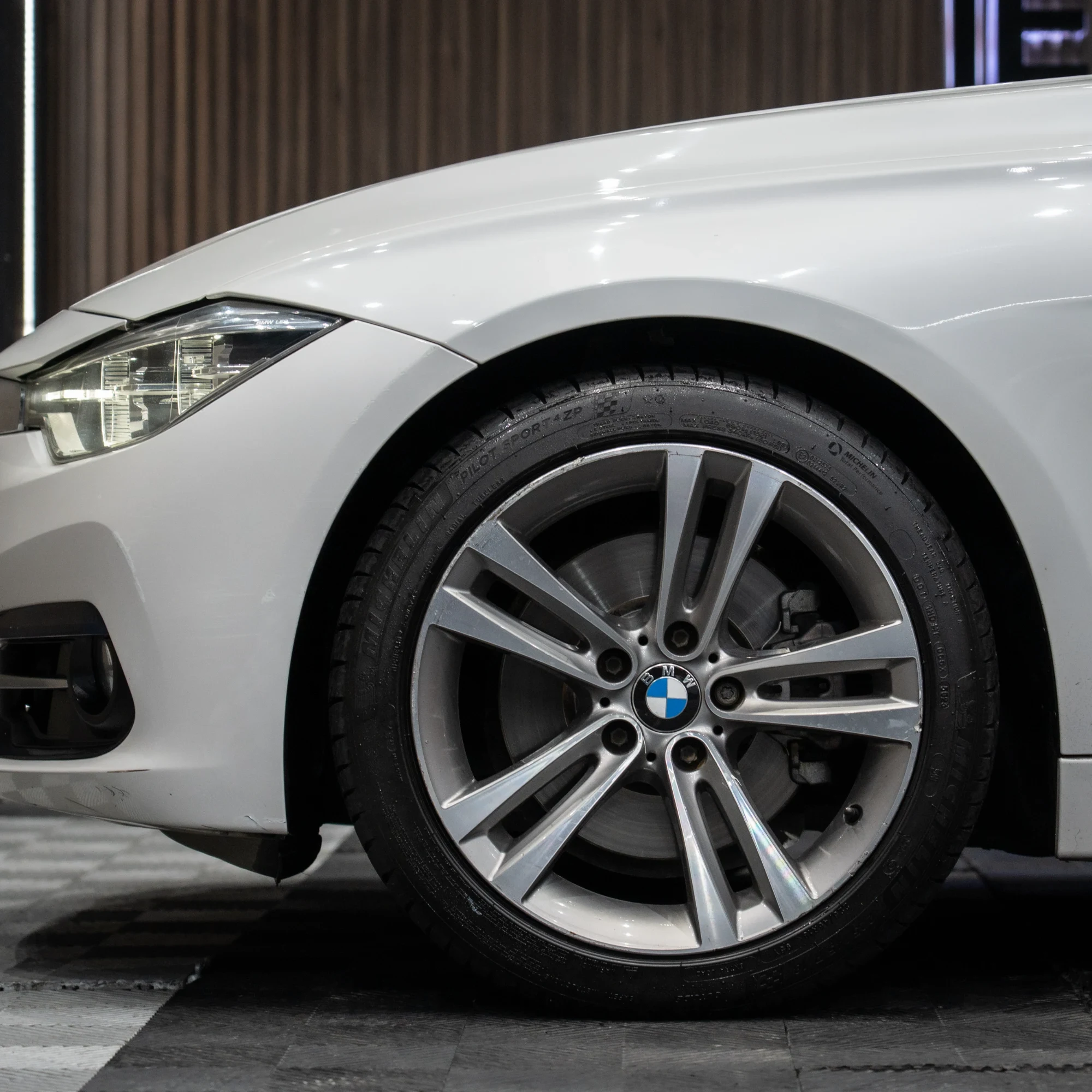 BMW 330 i SPORT 2018 - imagen 10