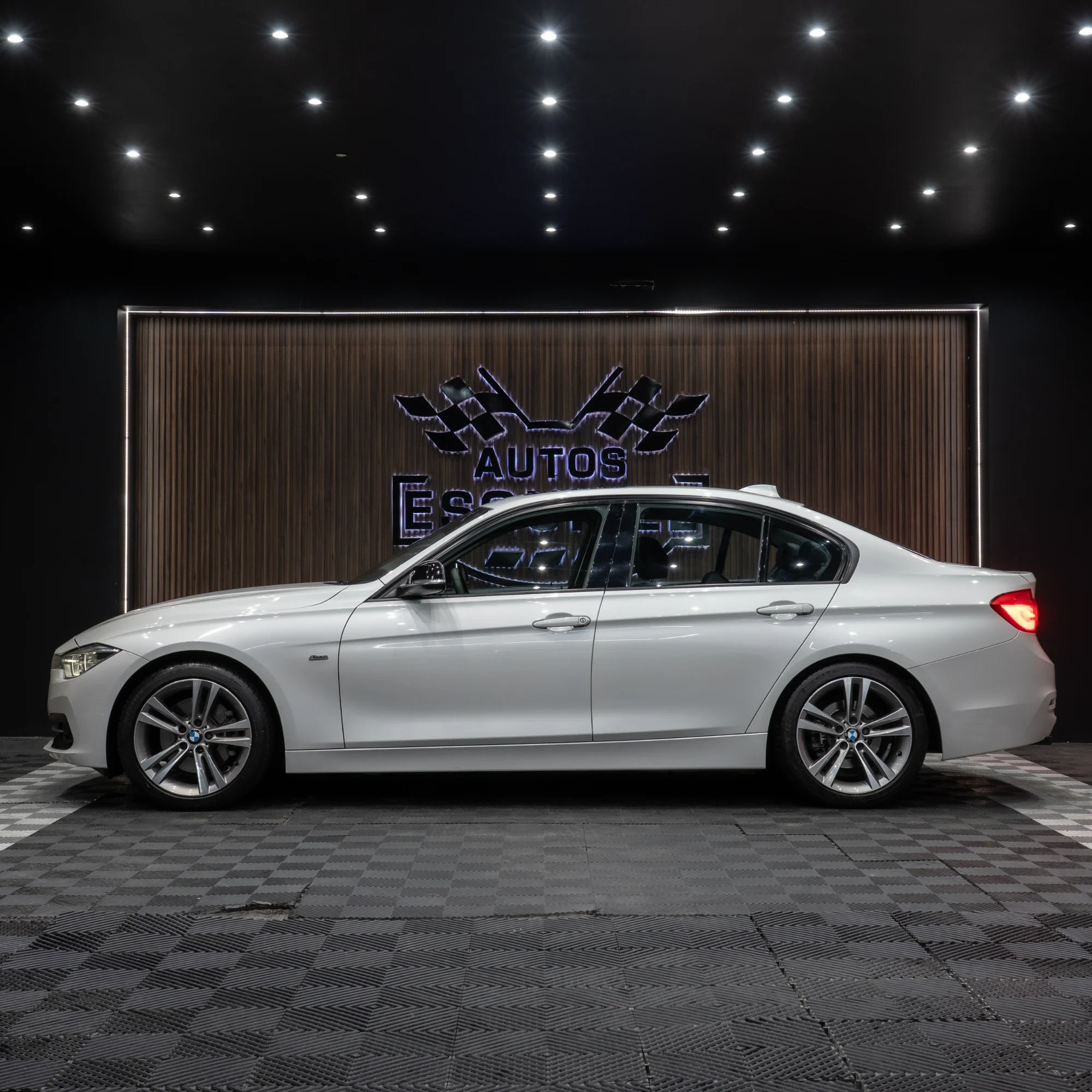 BMW 330 i SPORT 2018 - imagen 3