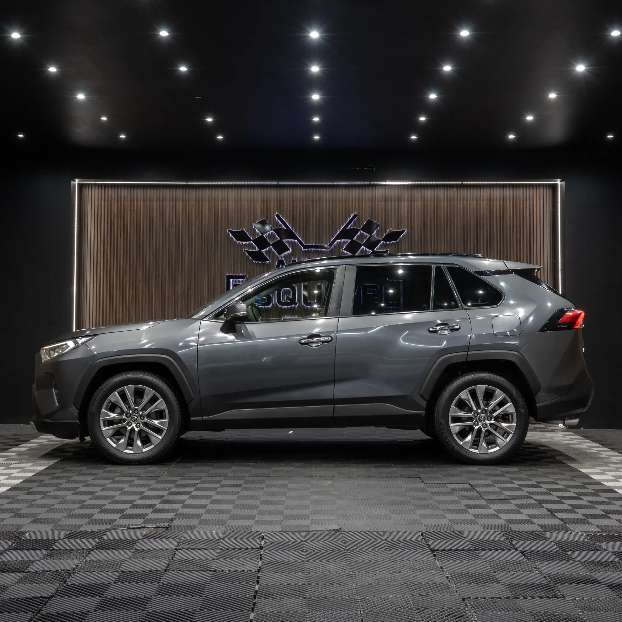 TOYOTA RAV4 LIMITED 2019 - imagen 2