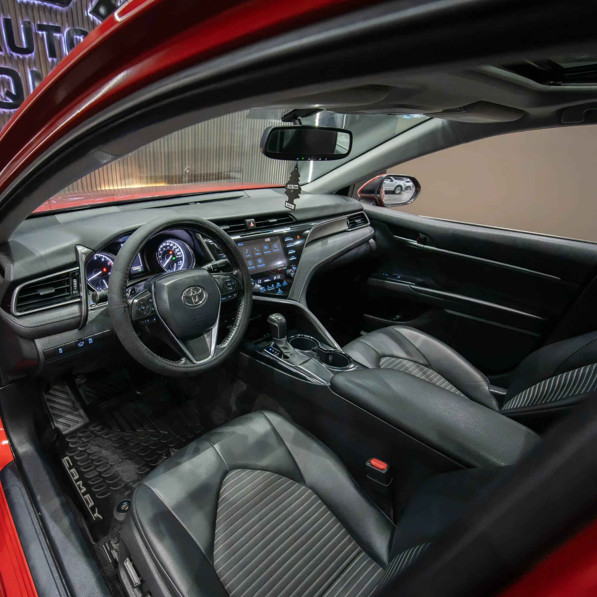 TOYOTA CAMRY XSE 2020 - imagen 9