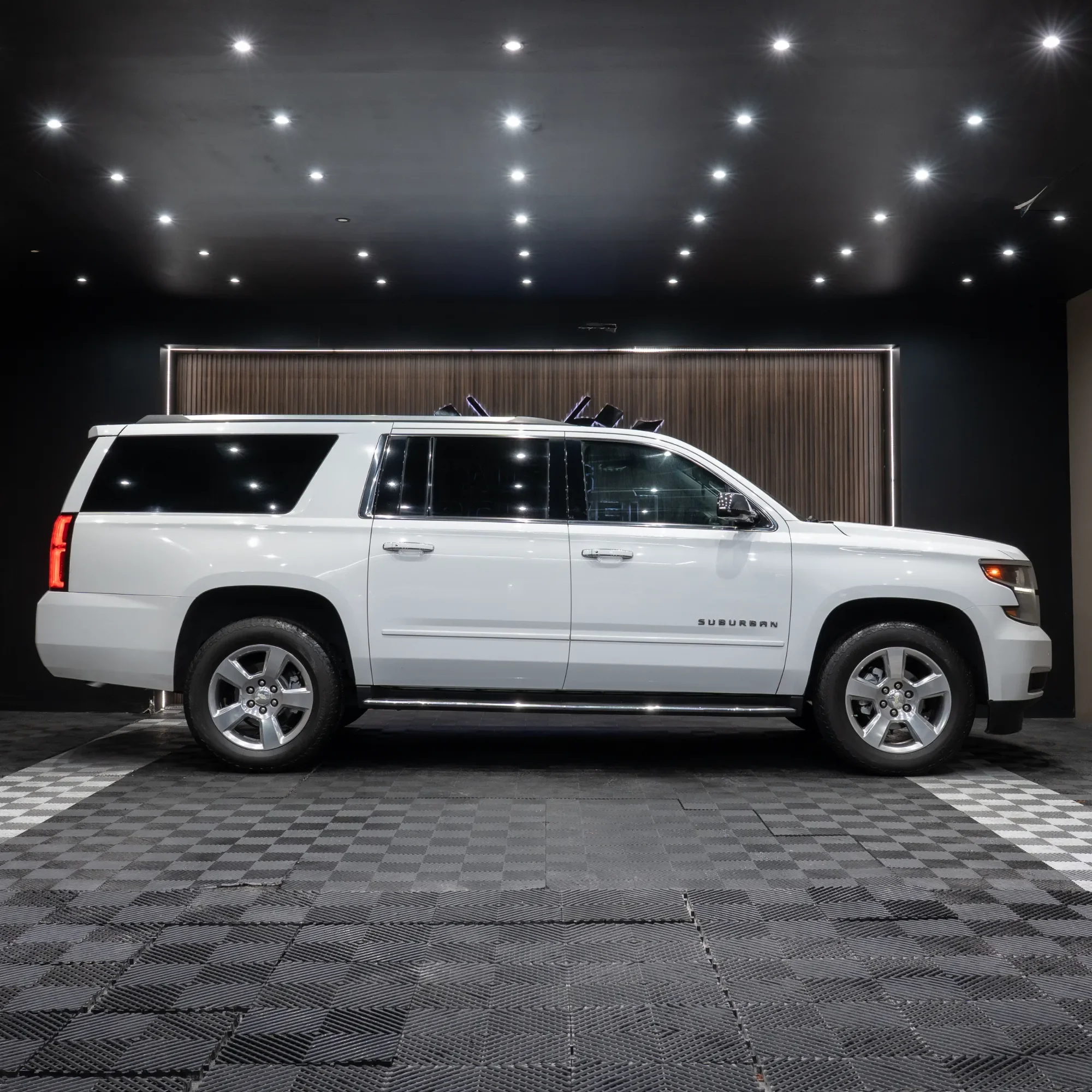 CHEVROLET SUBURBAN PREMIER 2018 - imagen 2