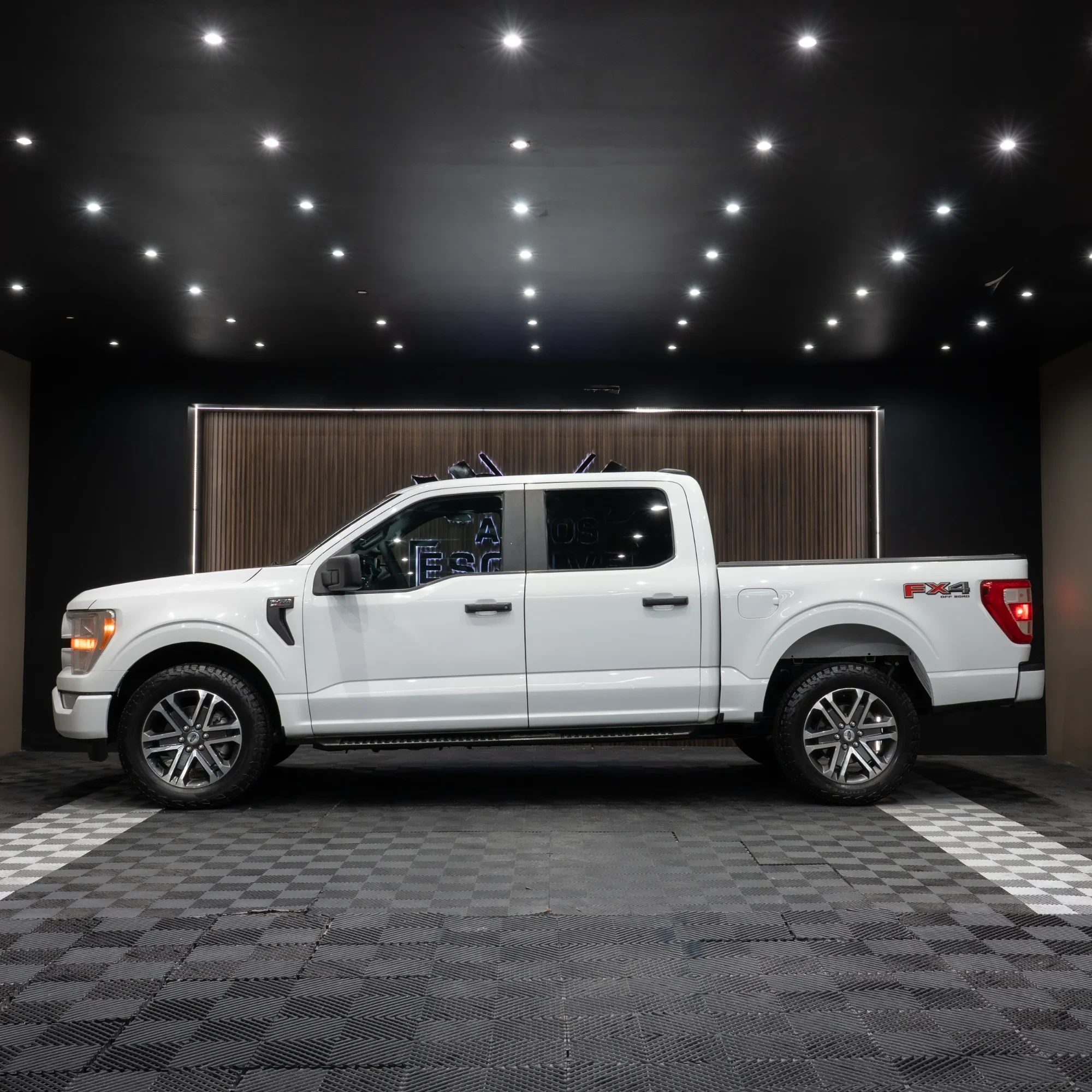 FORD LOBO 4X4 2021 - imagen 3