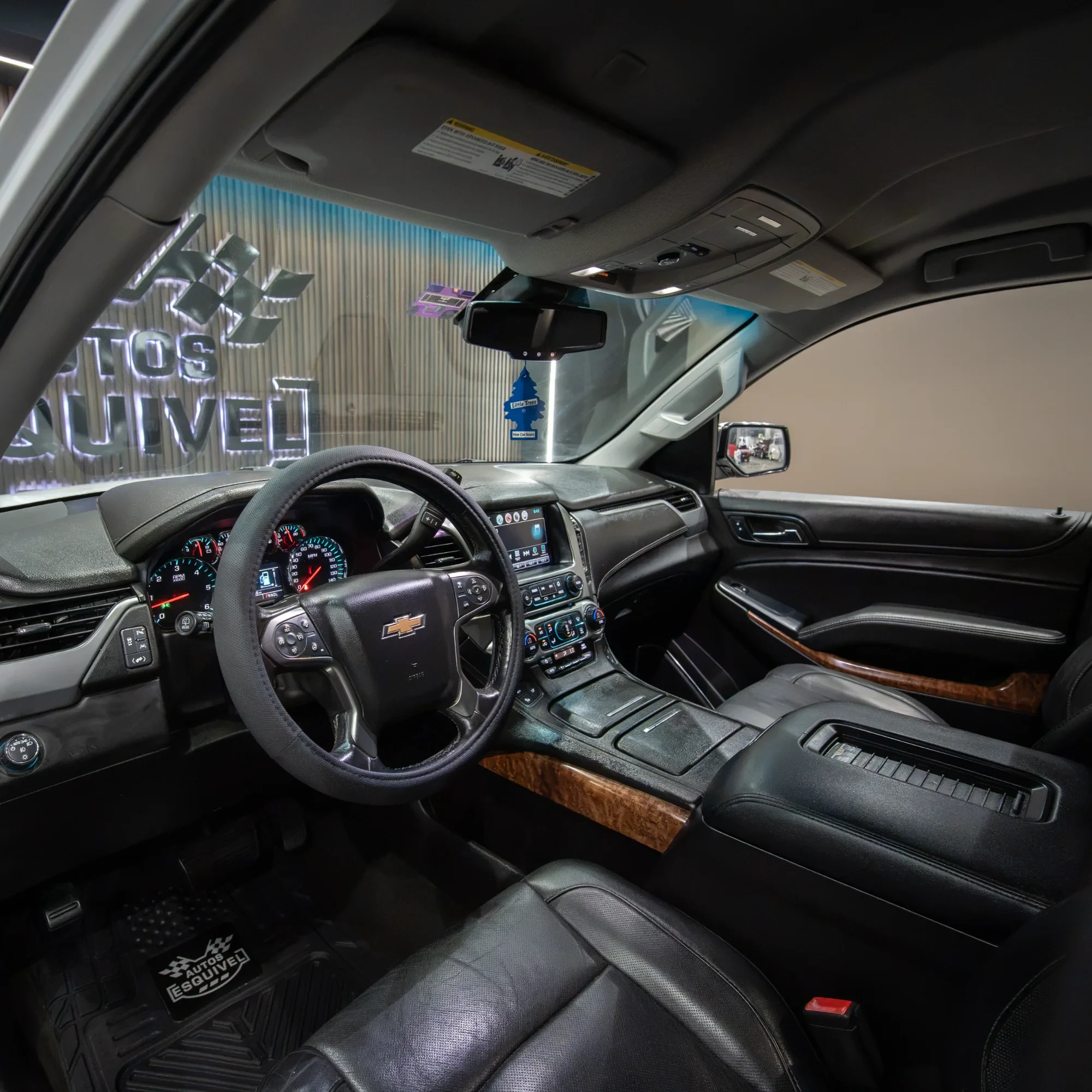 CHEVROLET SUBURBAN PREMIER 2018 - imagen 9