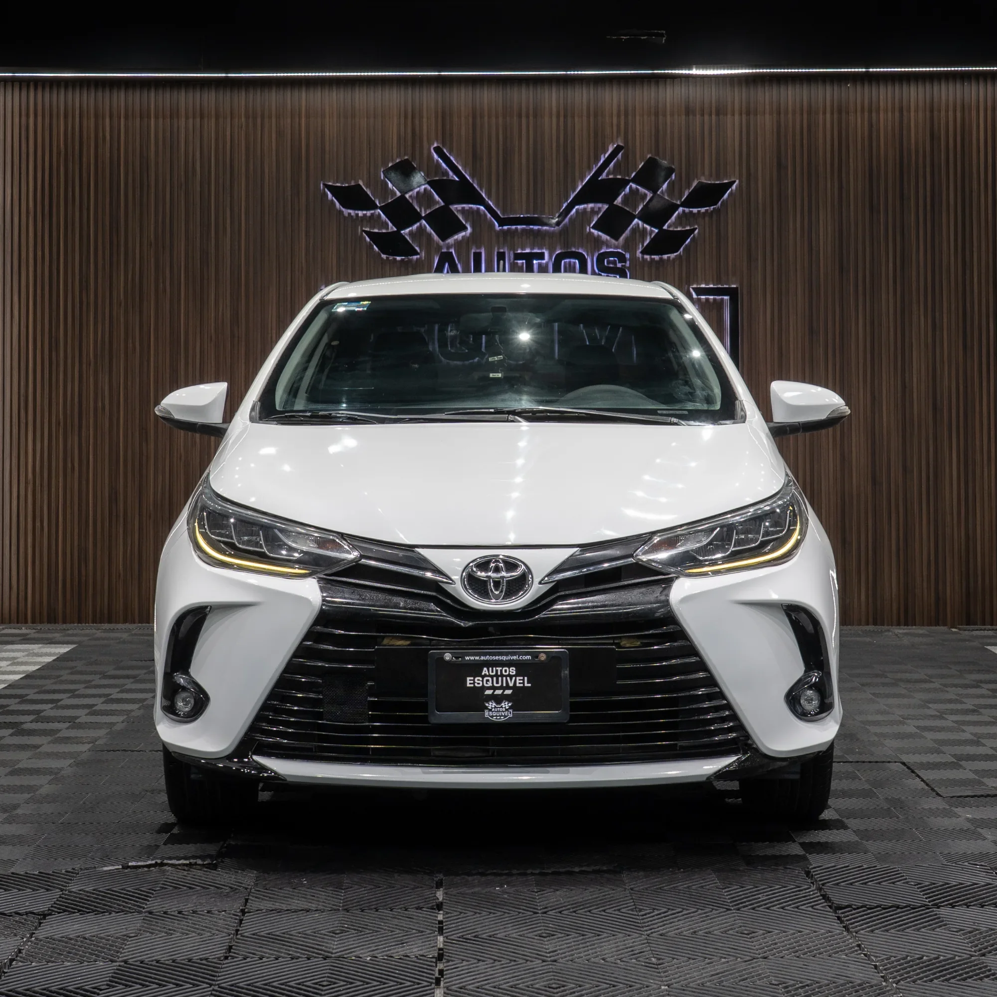 TOYOTA YARIS S 2022 - imagen 4