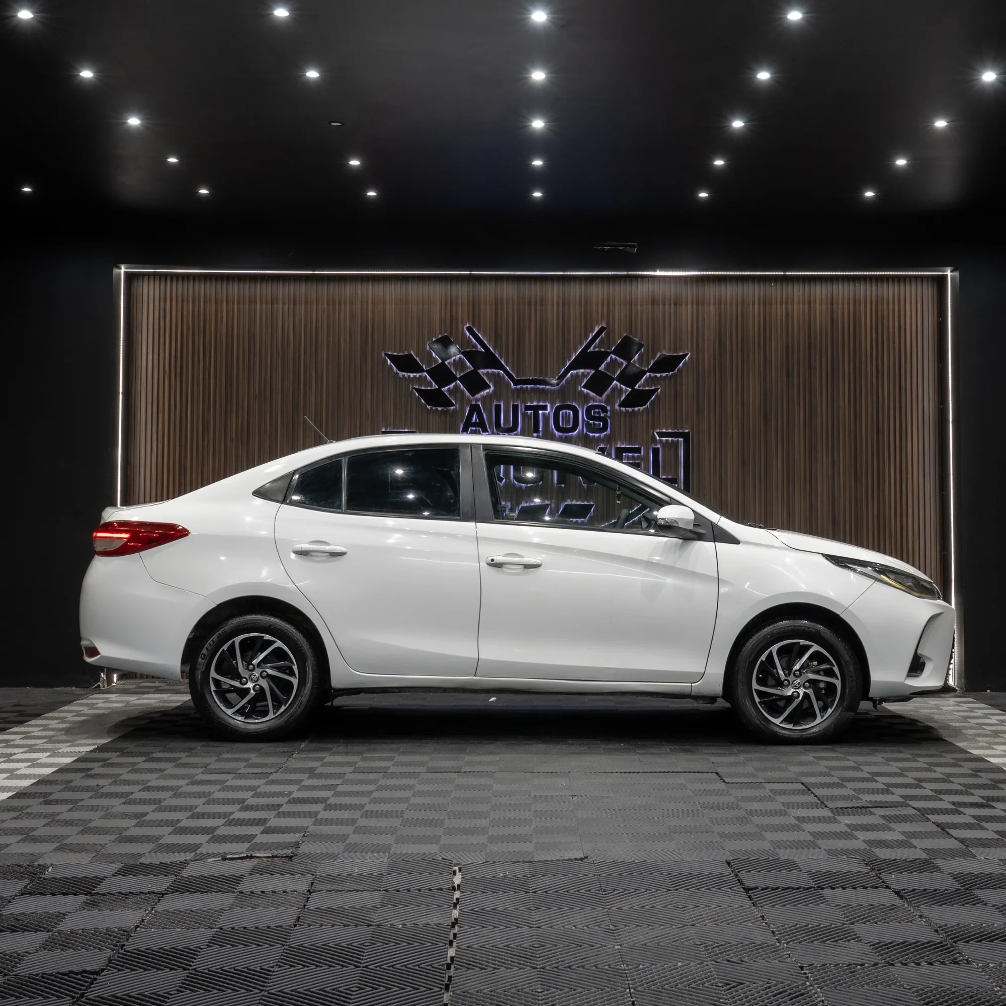 TOYOTA YARIS S 2022 - imagen 3