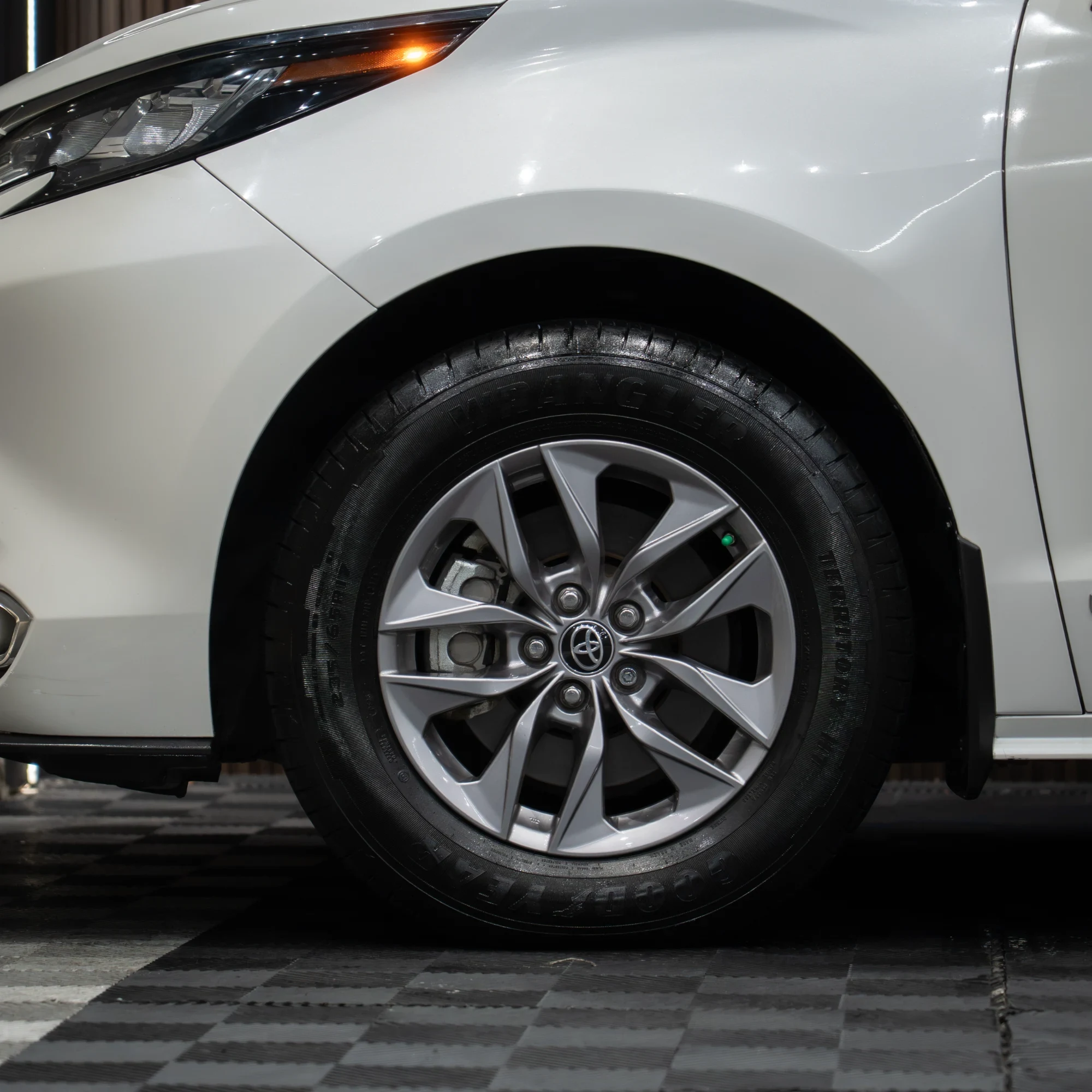 TOYOTA SIENNA XLE 2021 - imagen 10