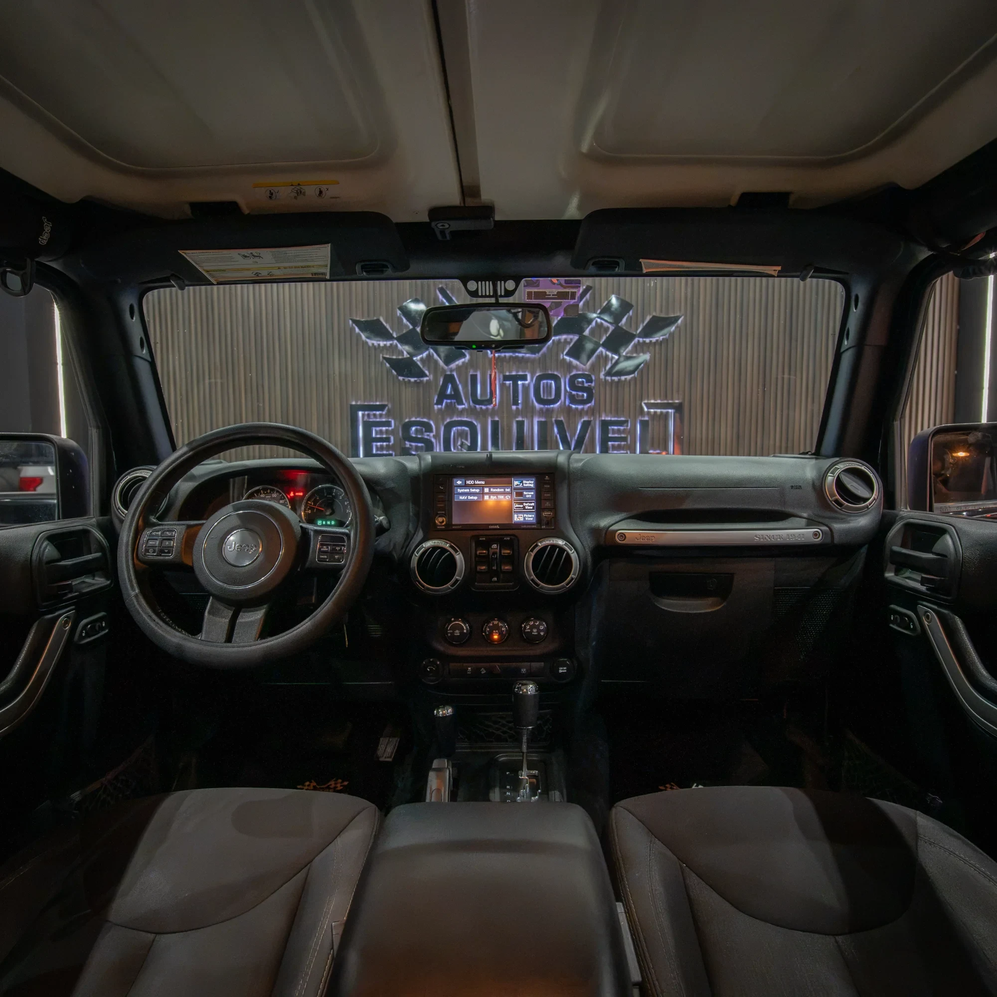 JEEP SAHARA 2017 - imagen 7