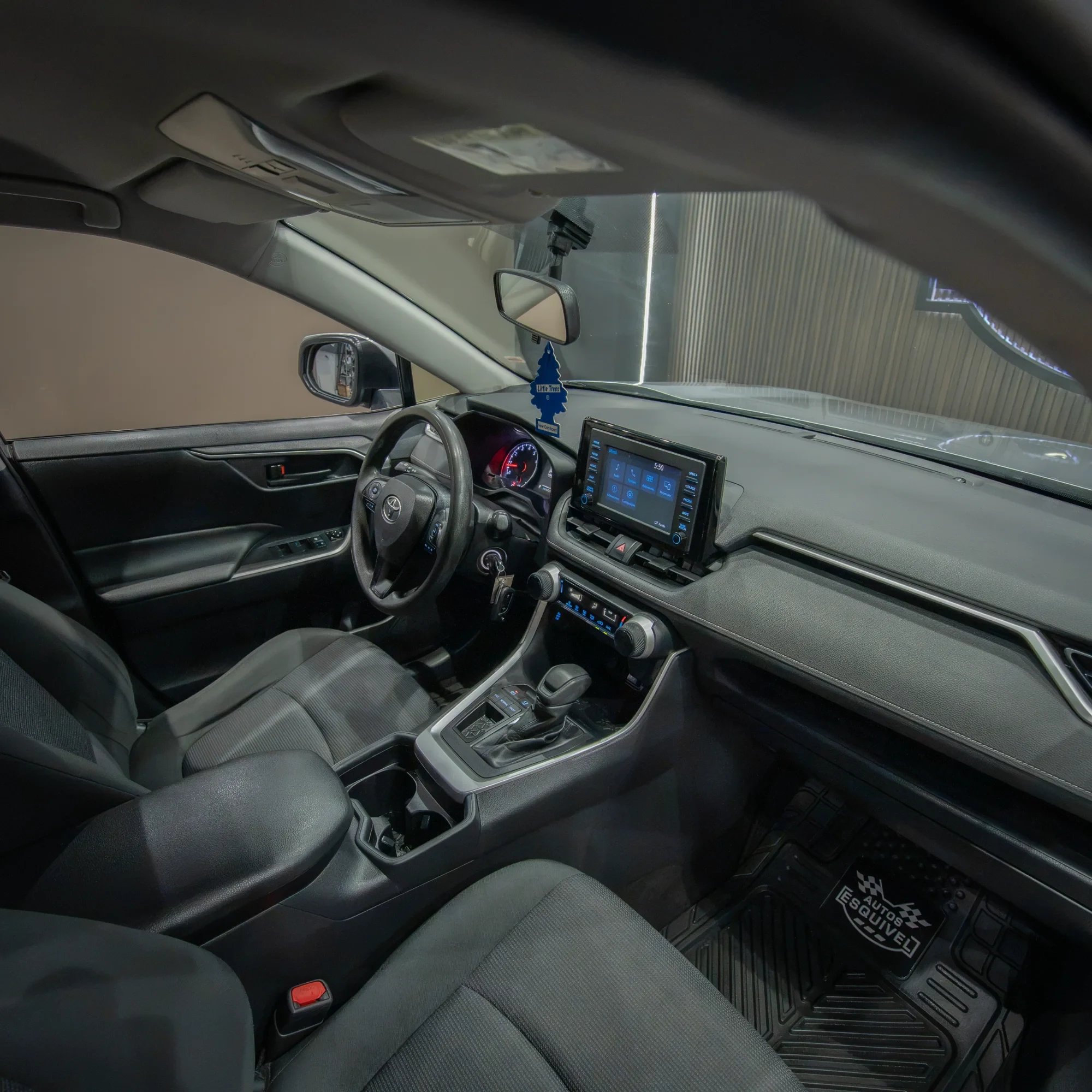 TOYOTA RAV4 LE 2019 - imagen 9