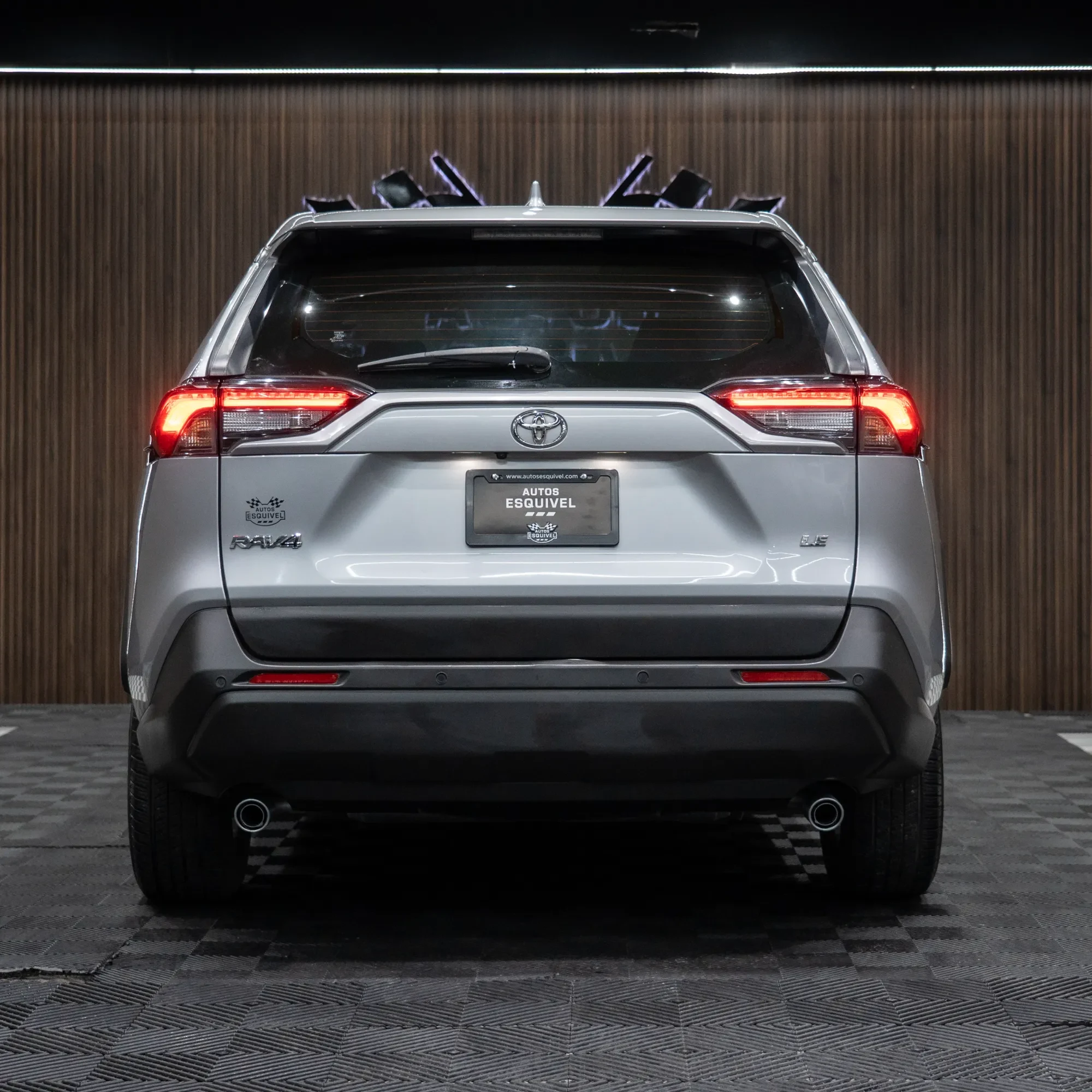 TOYOTA RAV4 LE 2019 - imagen 5