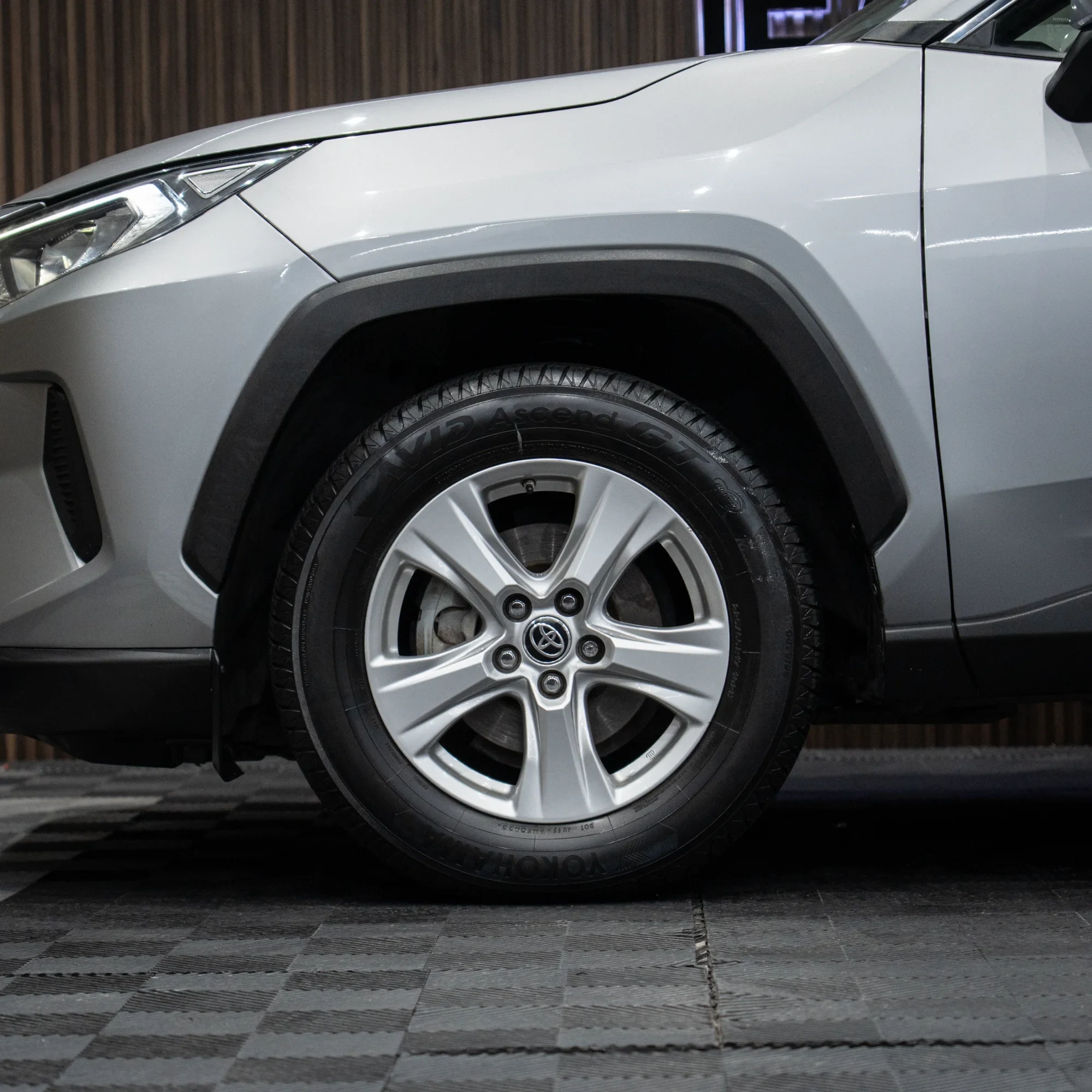 TOYOTA RAV4 LE 2019 - imagen 10
