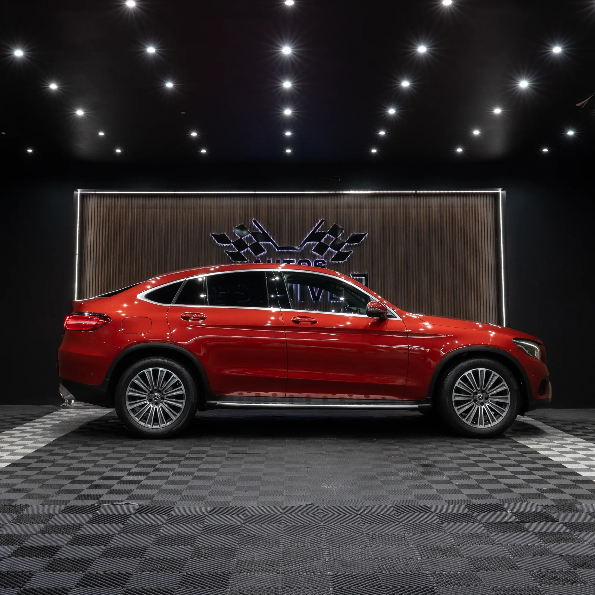 MERCEDES BENZ GLC 300 2018 - imagen 2