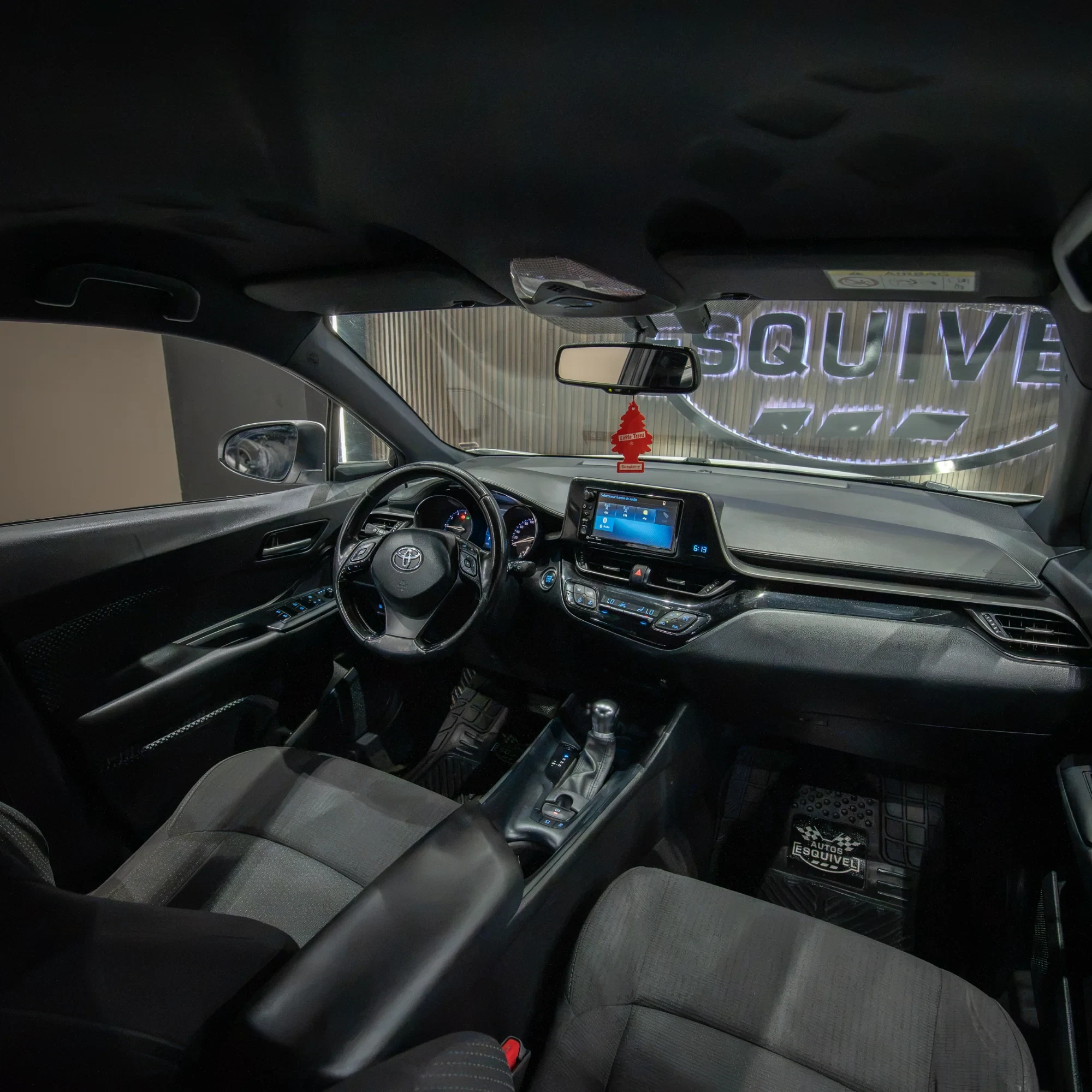 TOYOTA C-HR 2019 - imagen 9