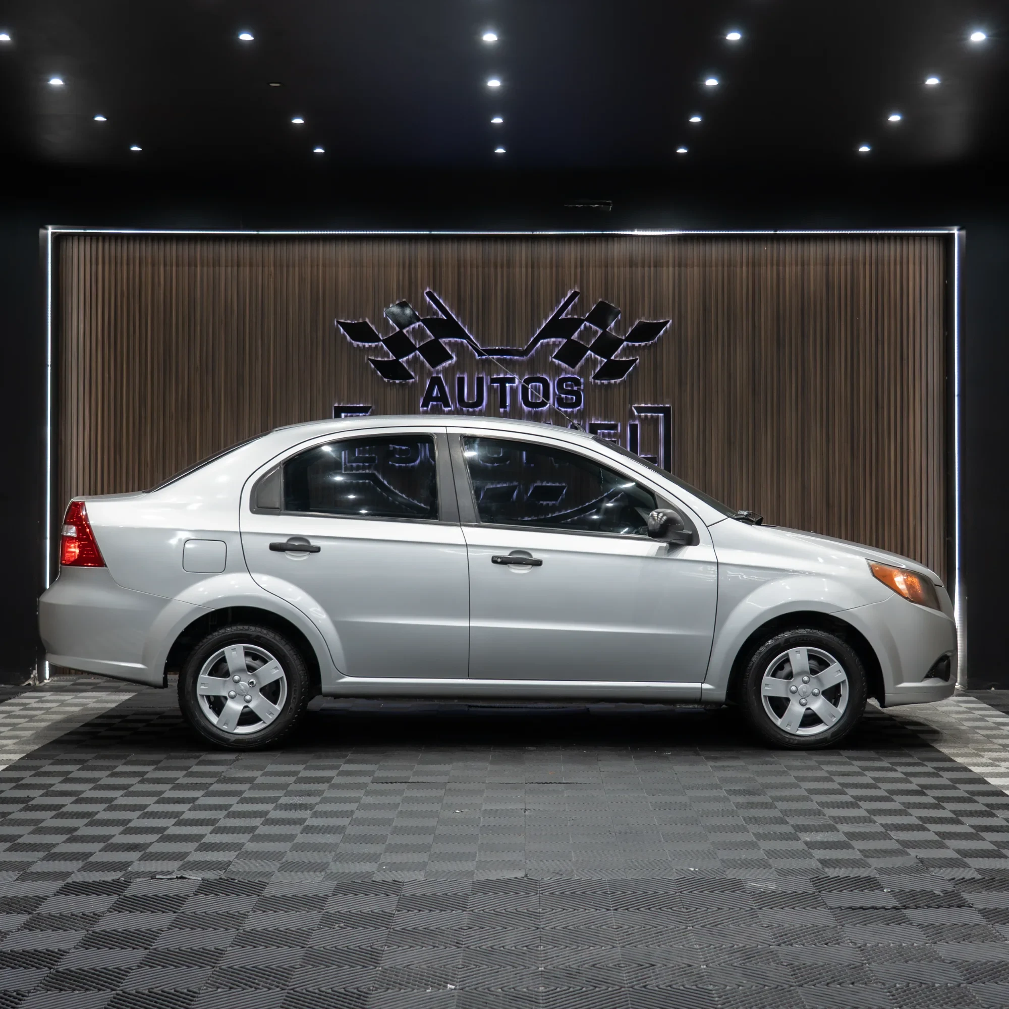 CHEVROLET AVEO 2016 - imagen 2