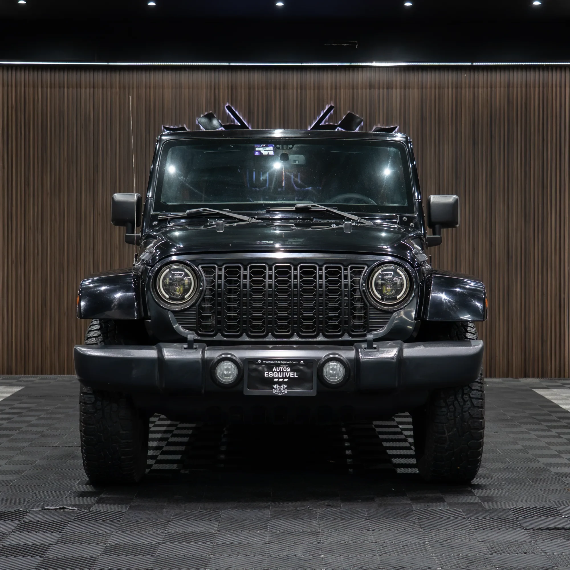 JEEP SAHARA 2017 - imagen 4
