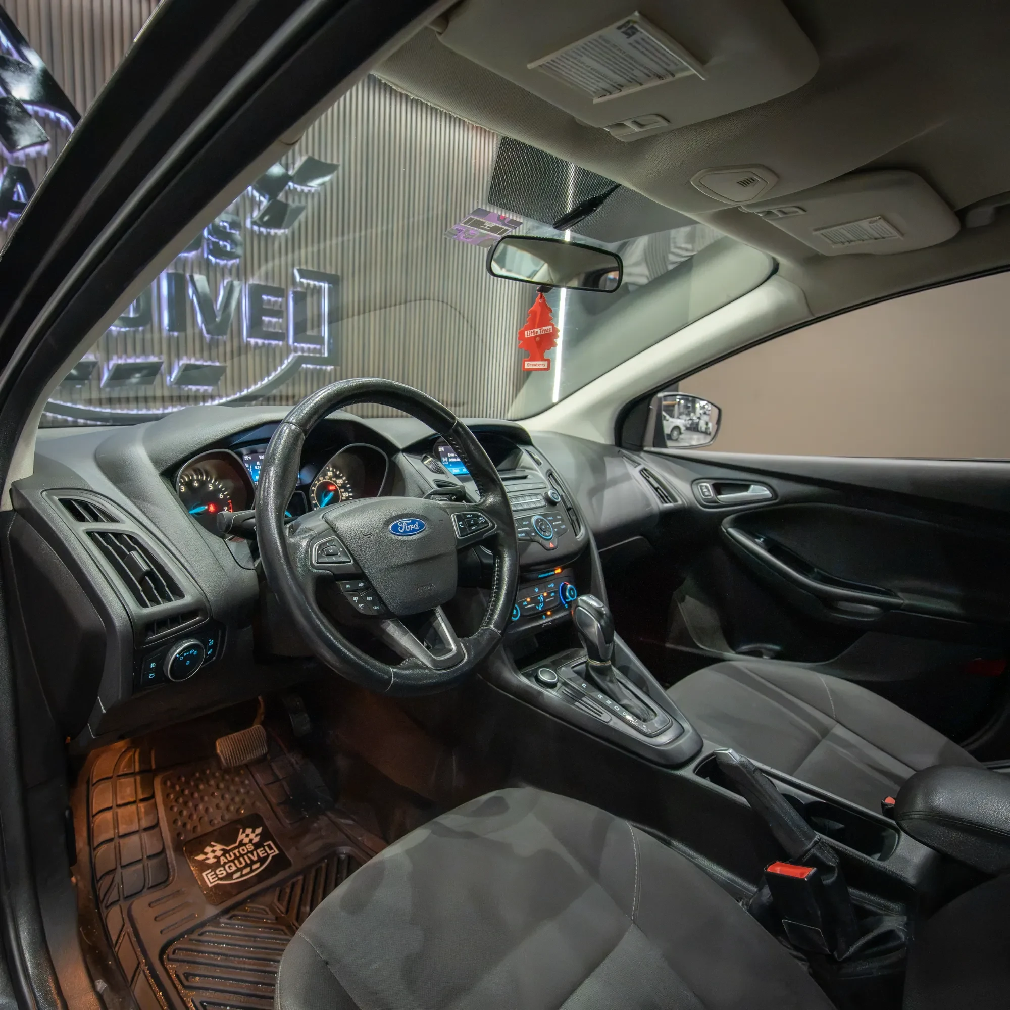FORD FOCUS 2016 - imagen 7