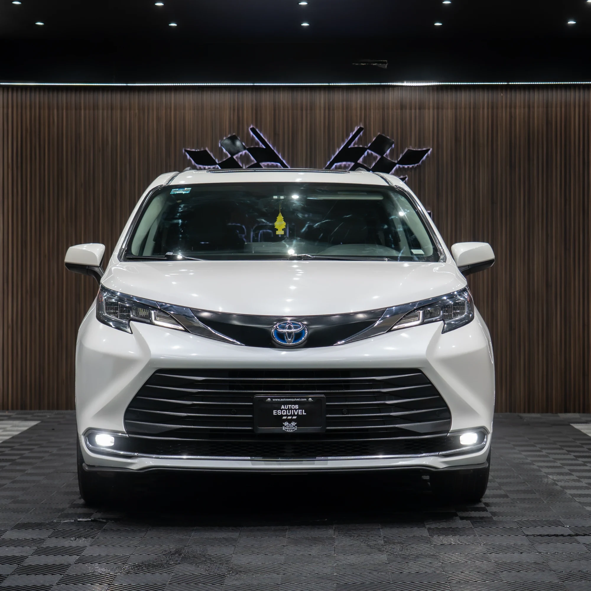 TOYOTA SIENNA XLE 2021 - imagen 4