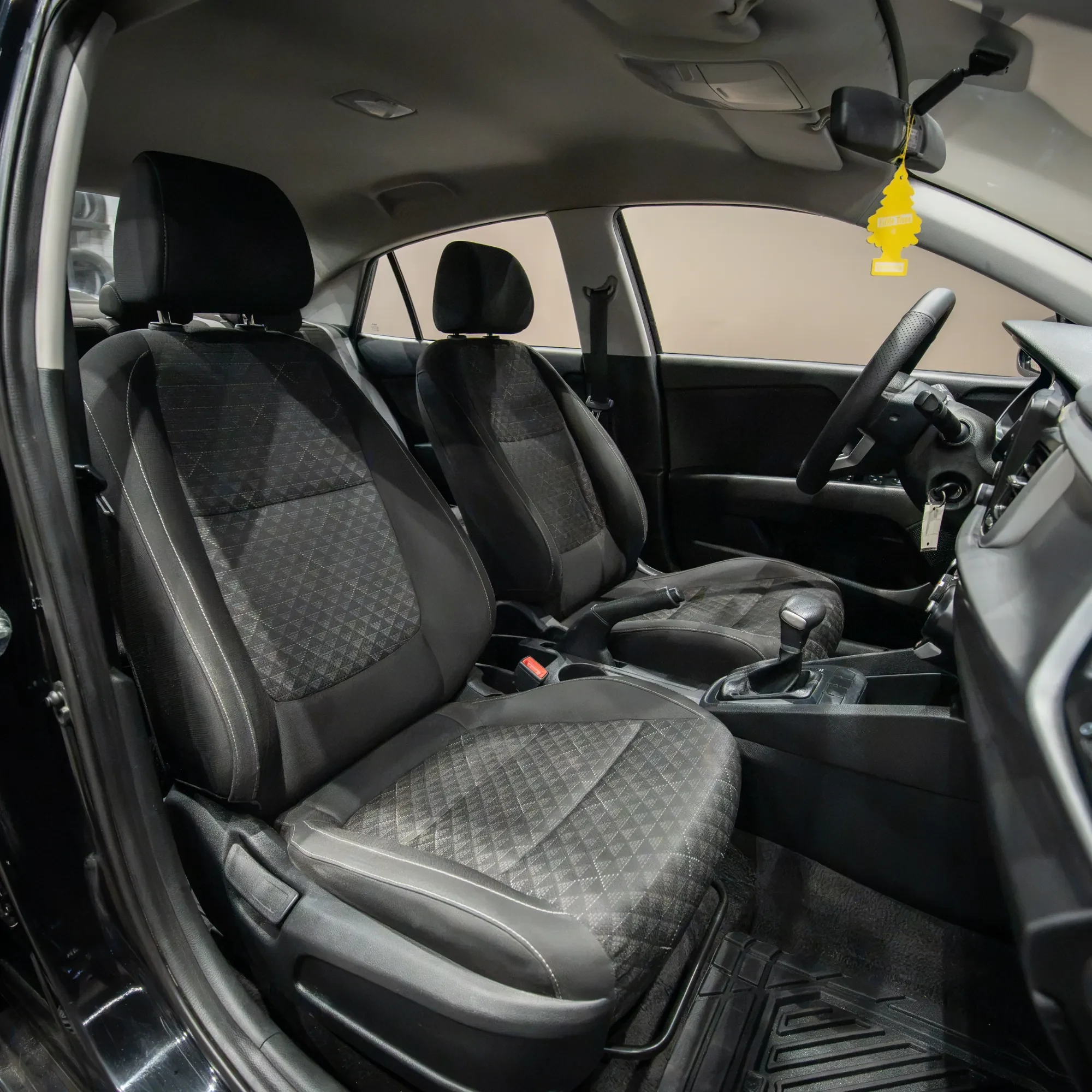 KIA RIO 2023 - imagen 8