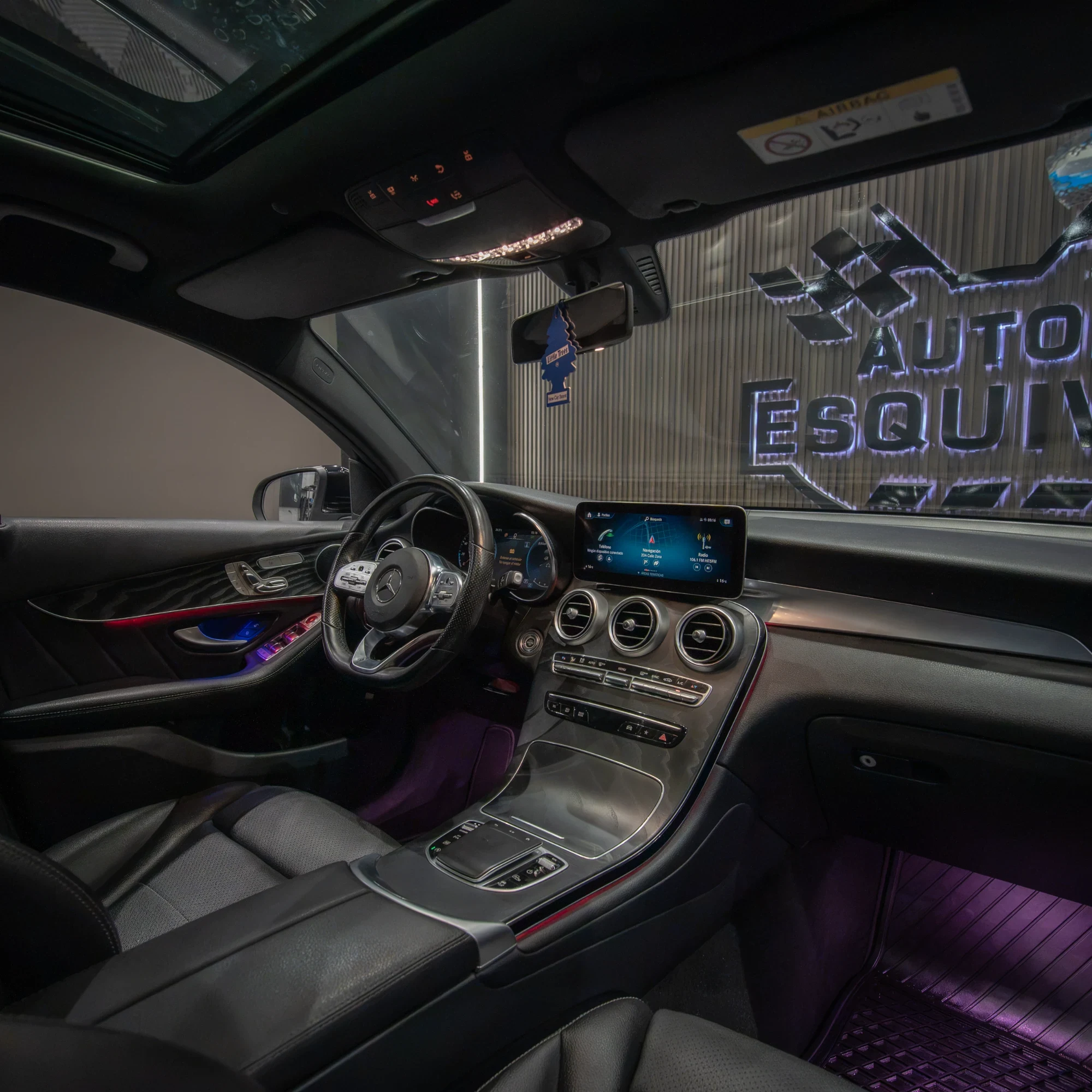 MERCEDES BENZ GLC 300 2021 - imagen 9