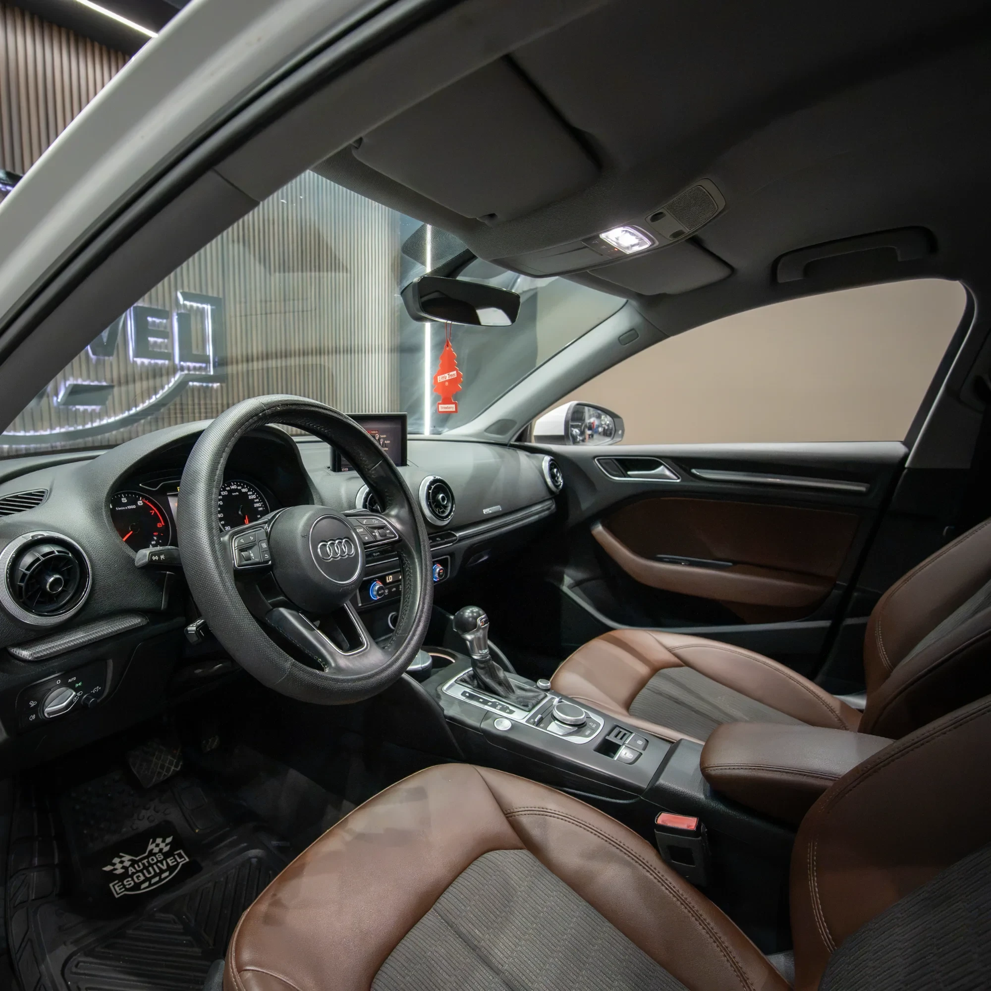 AUDI A3 2018 - imagen 9