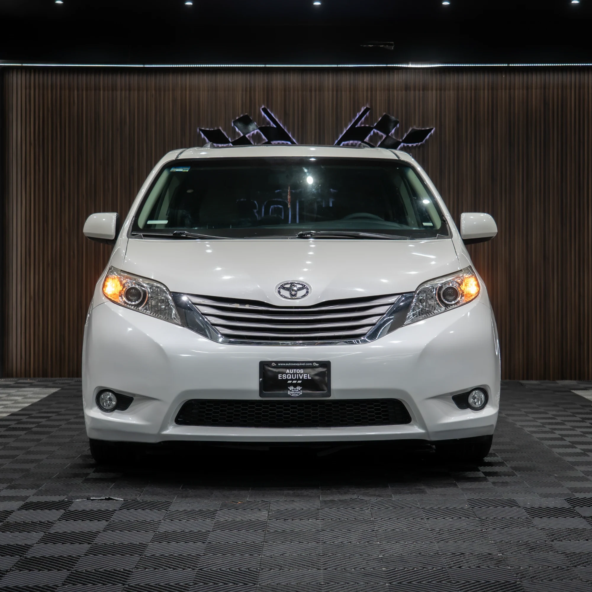 TOYOTA SIENNA 2017 - imagen 4