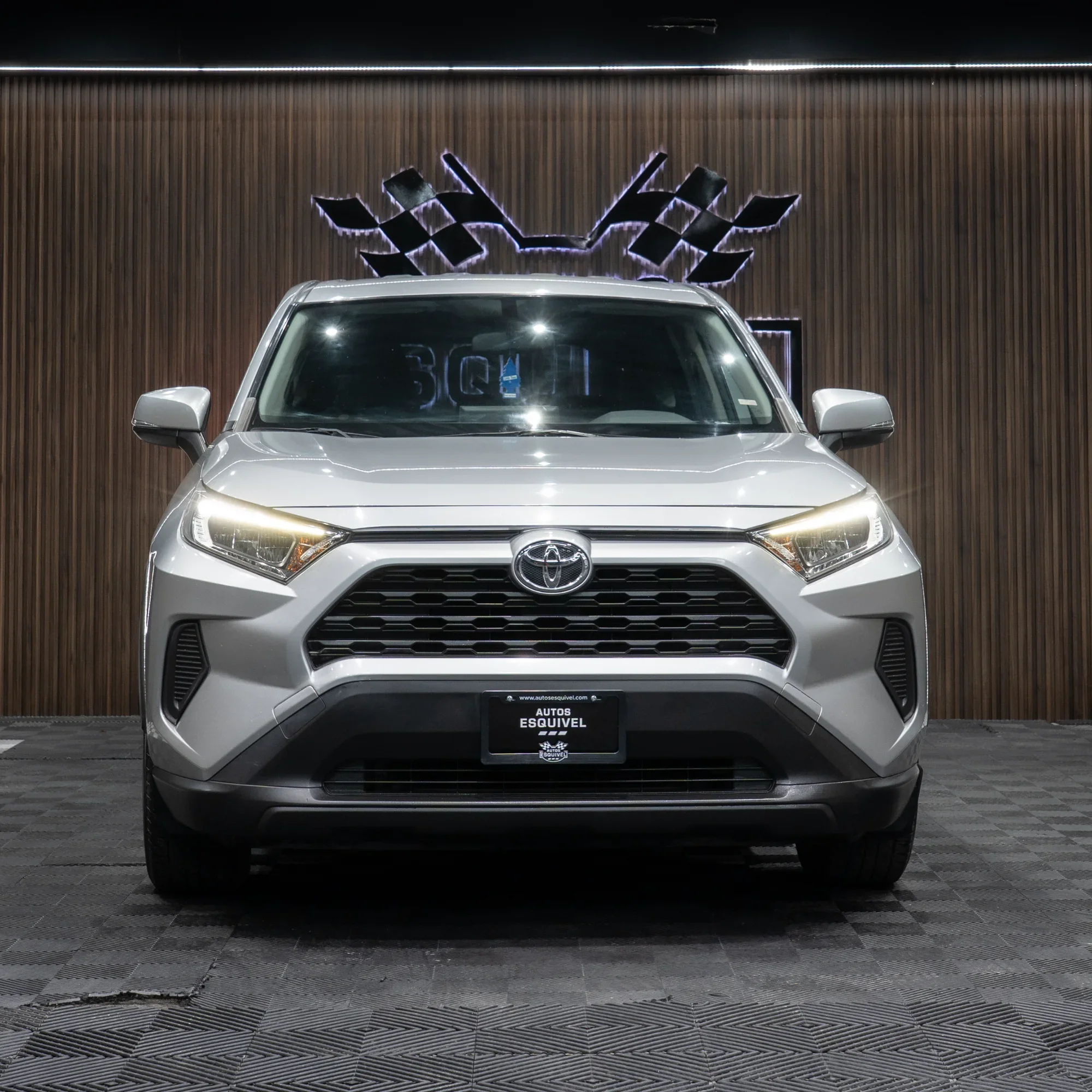 TOYOTA RAV4 LE 2019 - imagen 4