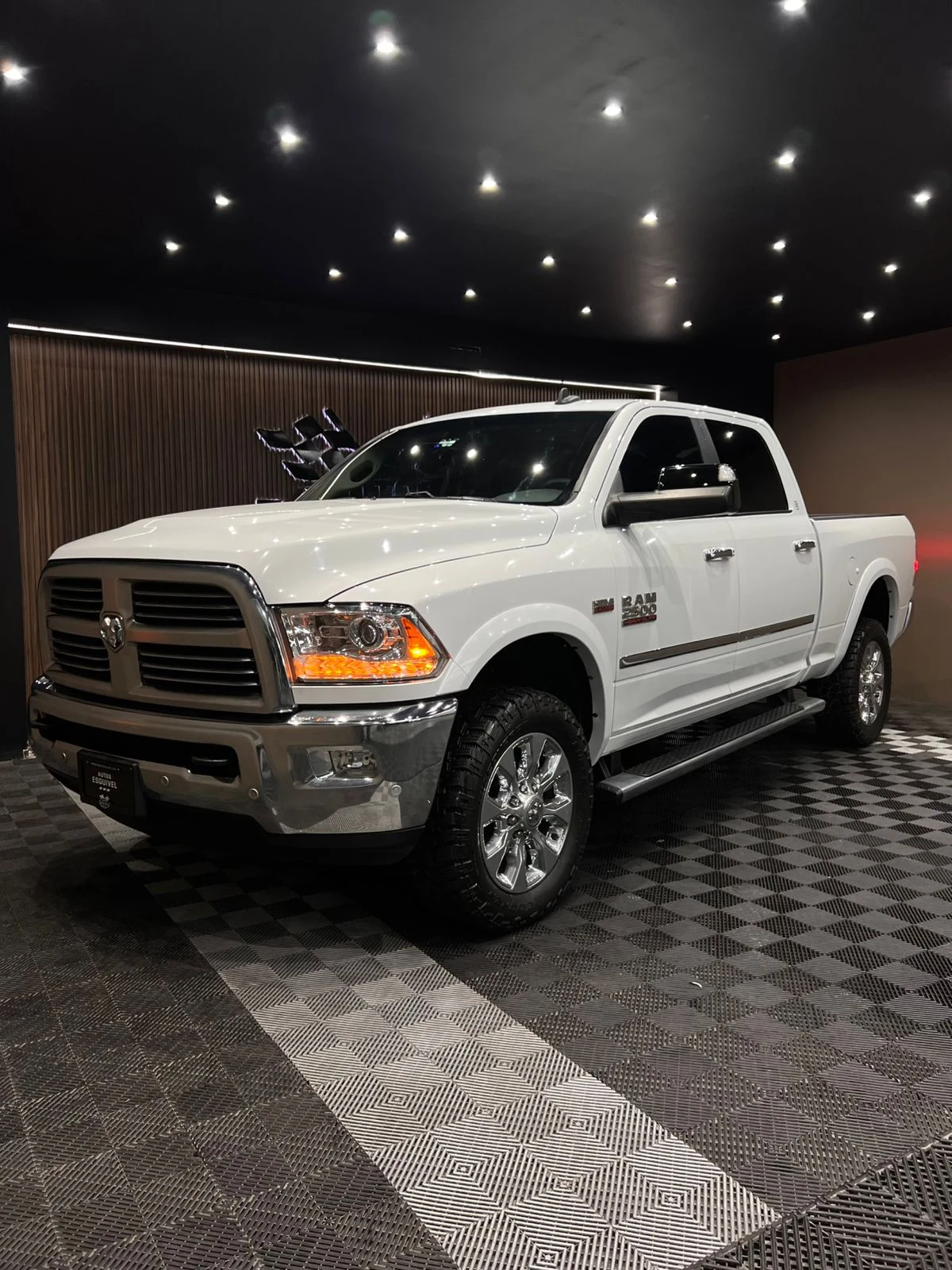 Dodge RAM HEAVY DUTY 4X4 2018 - imagen 2