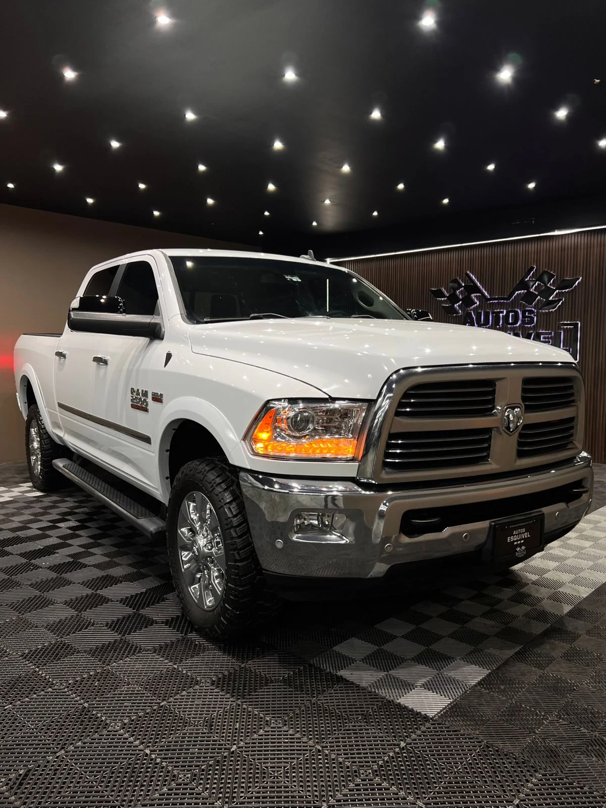 Dodge RAM HEAVY DUTY 4X4 2018 - imagen 3