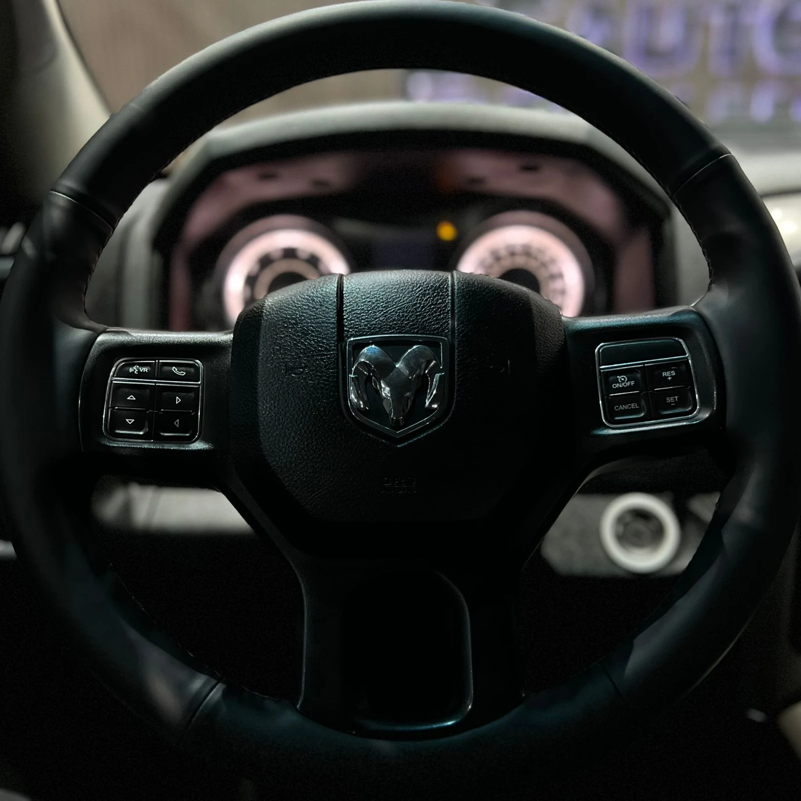 Dodge RAM HEAVY DUTY 4X4 2018 - imagen 15