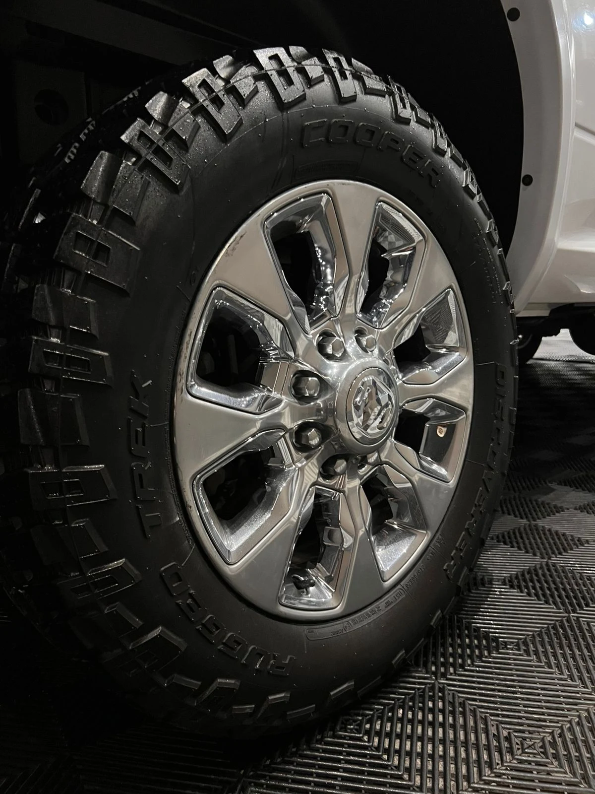Dodge RAM HEAVY DUTY 4X4 2018 - imagen 17