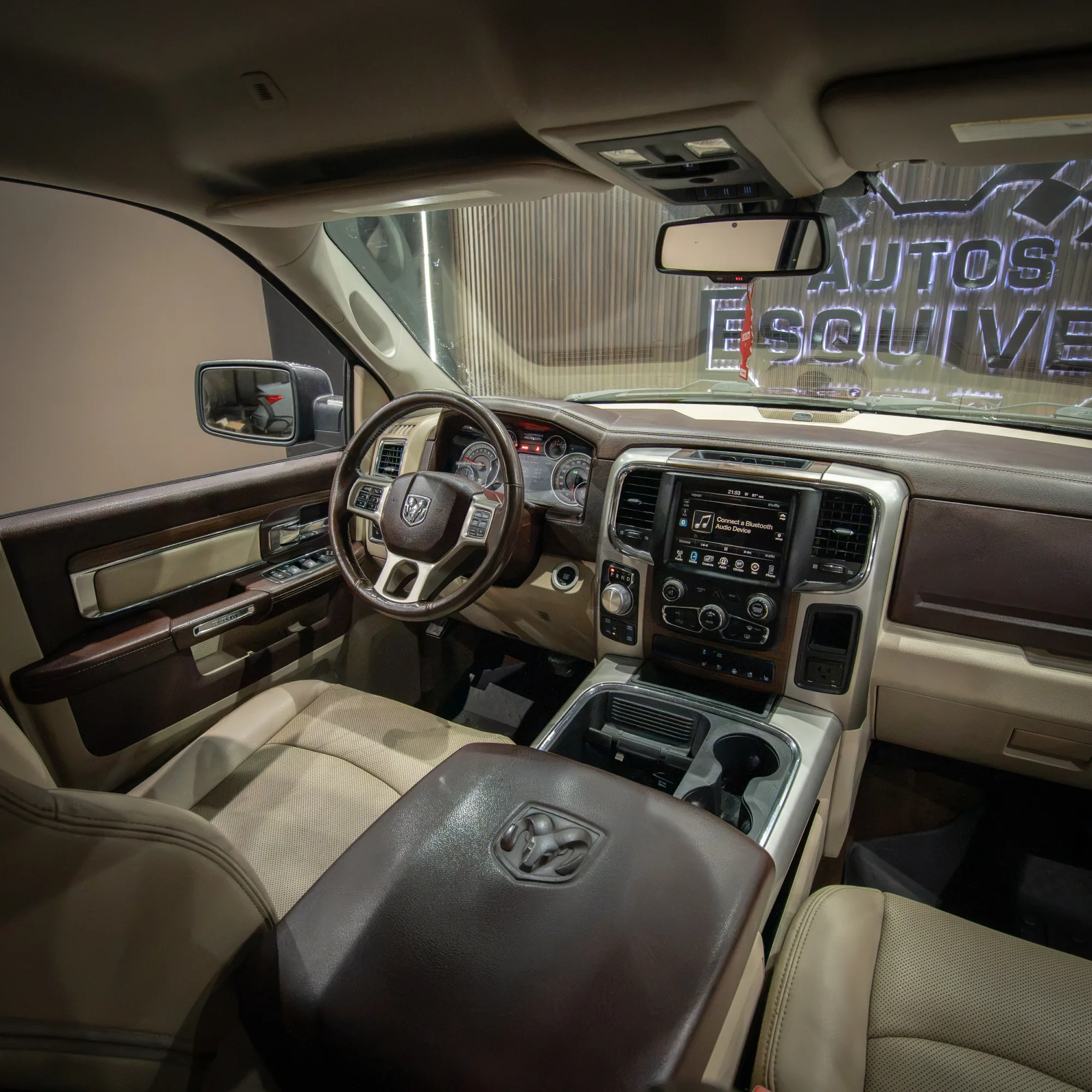Dodge RAM LARAMIE 2017 - imagen 7
