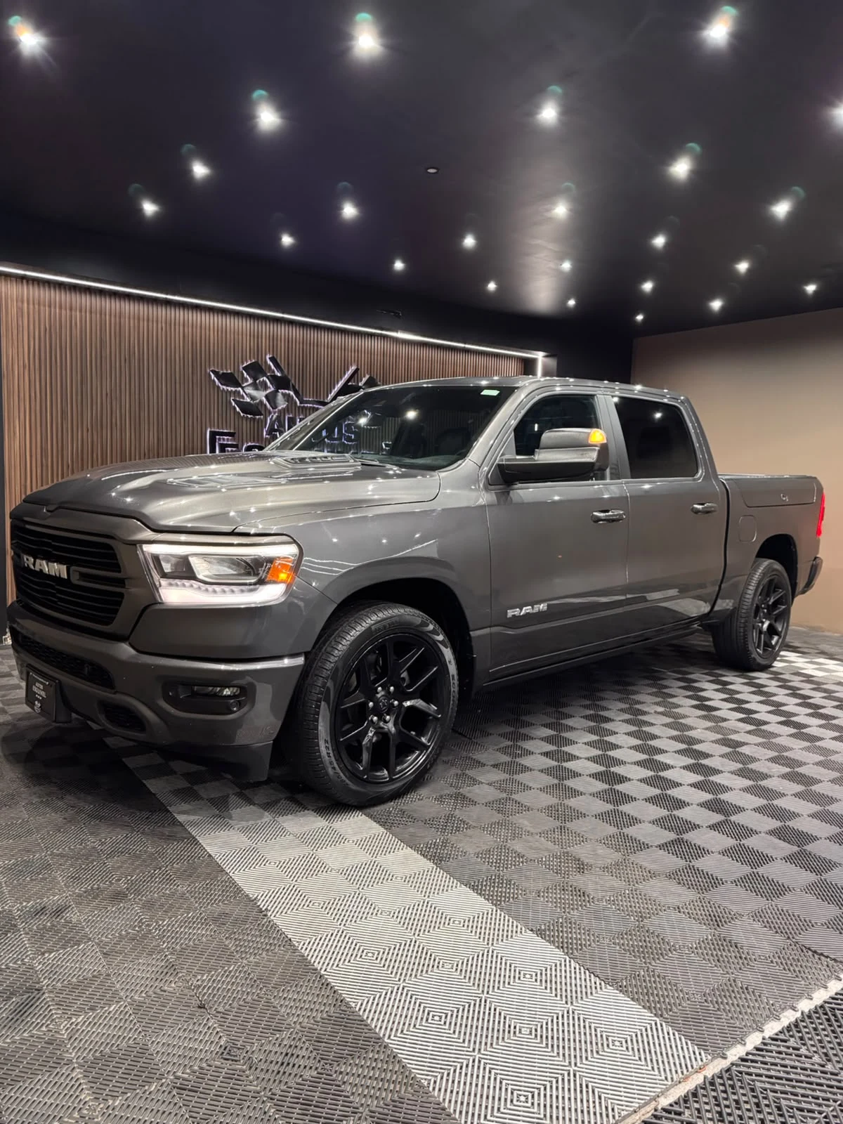 Dodge RAM LARAMIE SPORT 2024 - imagen 2