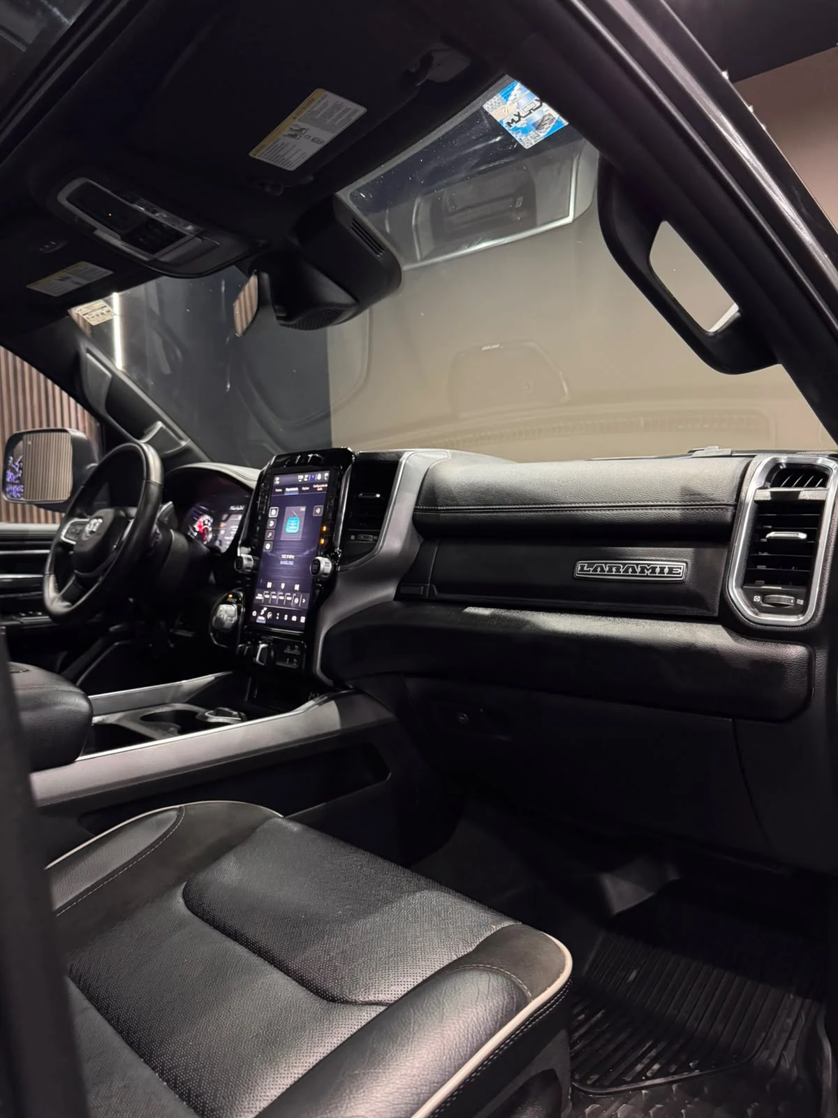 Dodge RAM LARAMIE SPORT 2024 - imagen 14