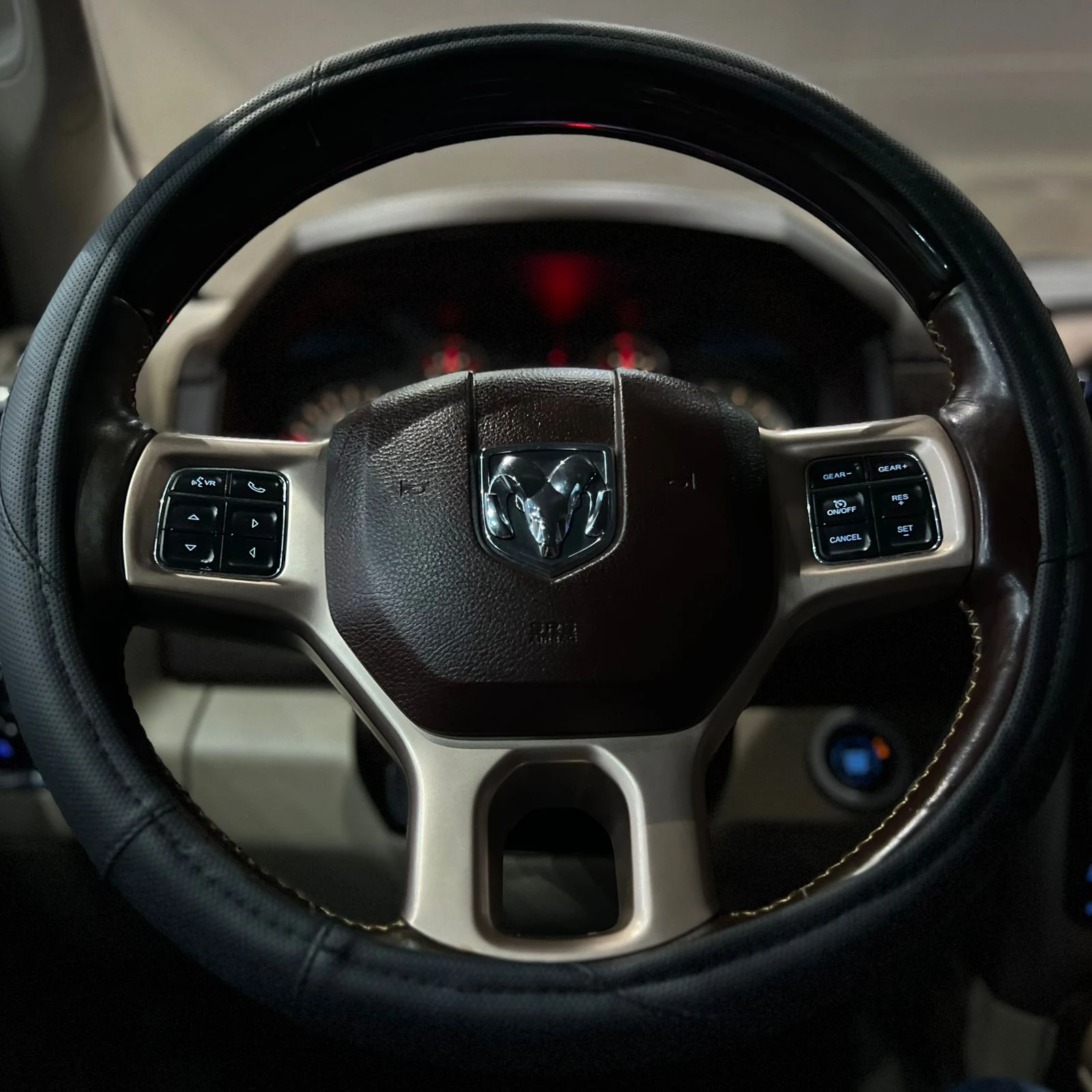 Dodge RAM LONGHORN 2017 - imagen 11