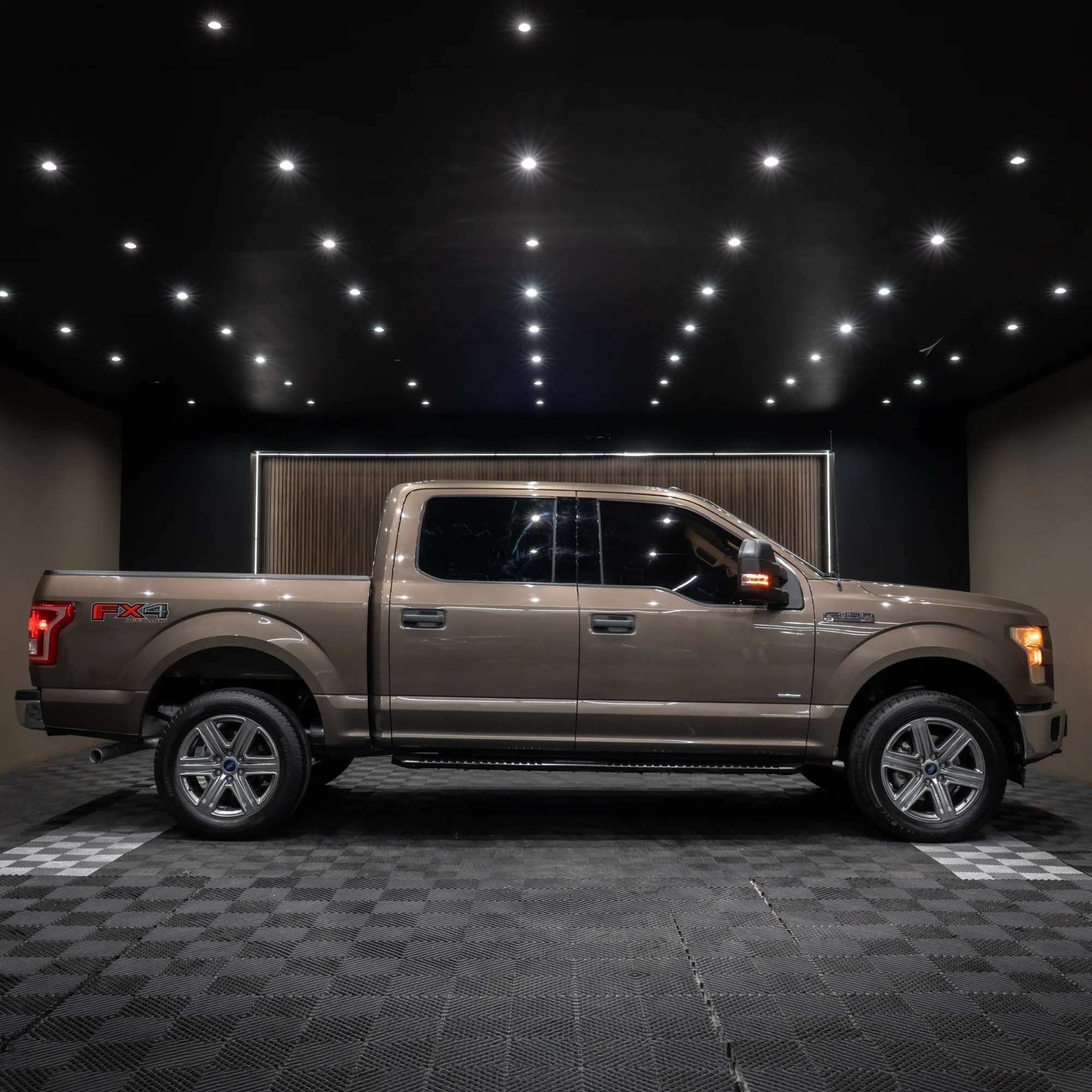 Ford LOBO 4X4 2016 - imagen 3
