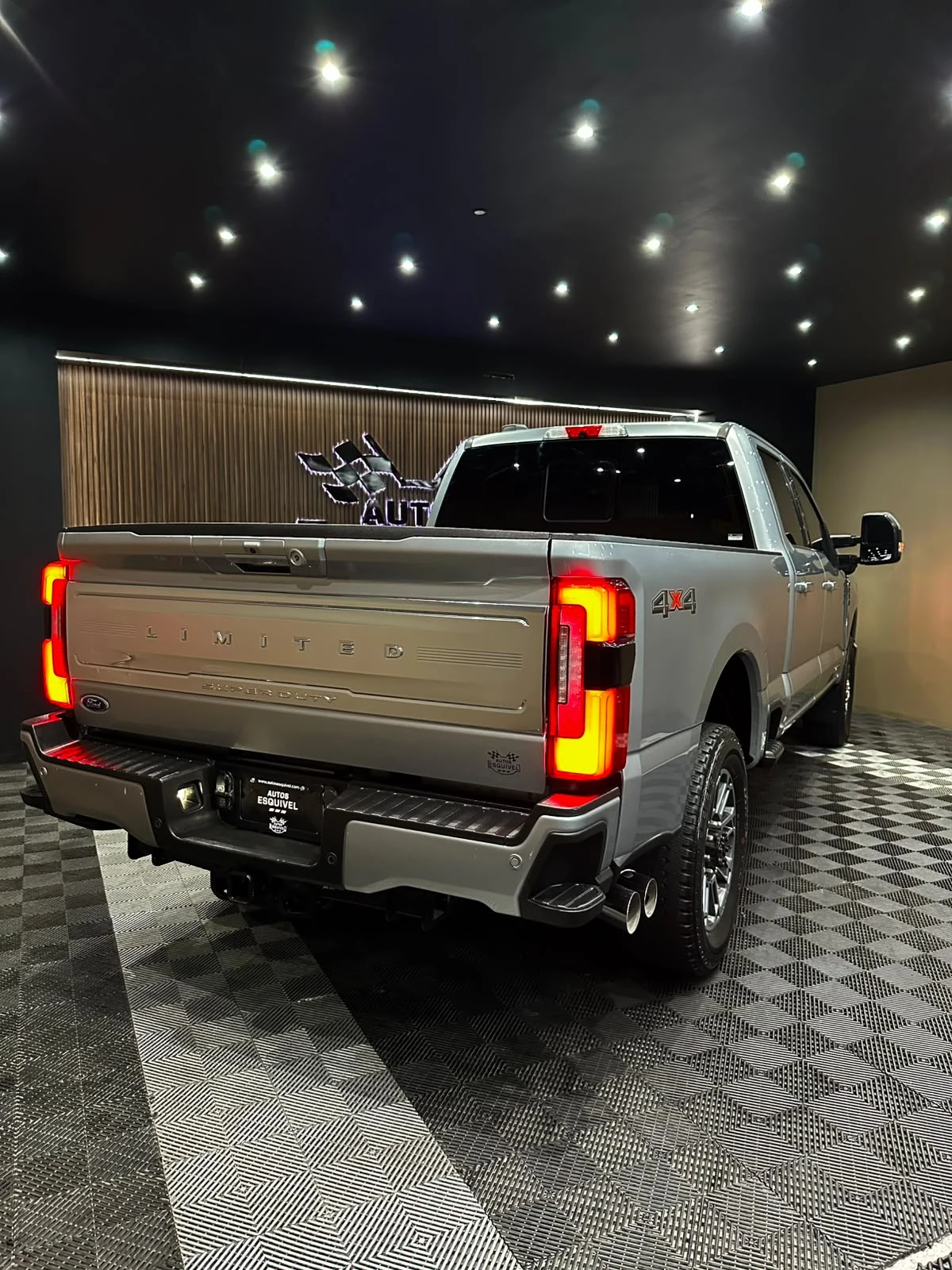 Ford SUPER DUTY LIMITED 2023 - imagen 5
